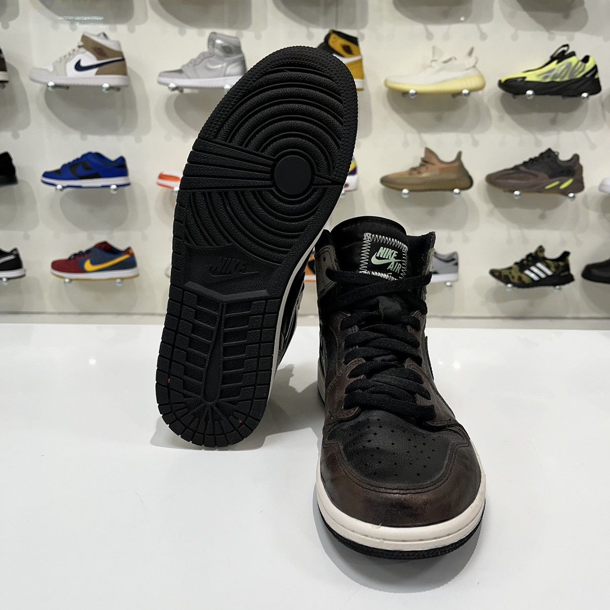 Nike Air Jordan 1 Retro High Light Army Rust Shadow Patina Size US 10 / EU 43 - 10 Thumbnail