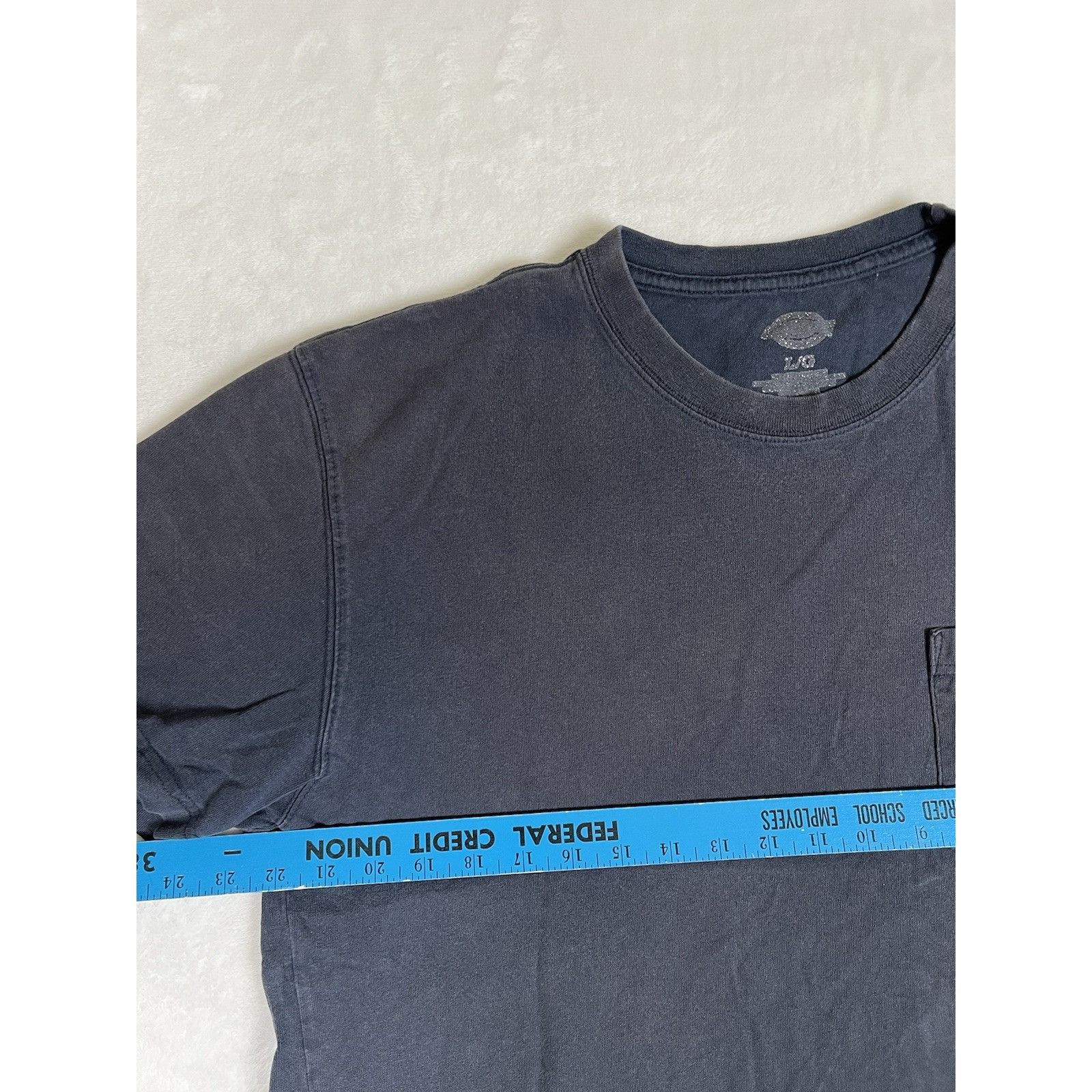 Dickies Vintage Dickies Blue Pocket T-Shirt Size L Blank Work Wear Size US L / EU 52-54 / 3 - 6 Thumbnail