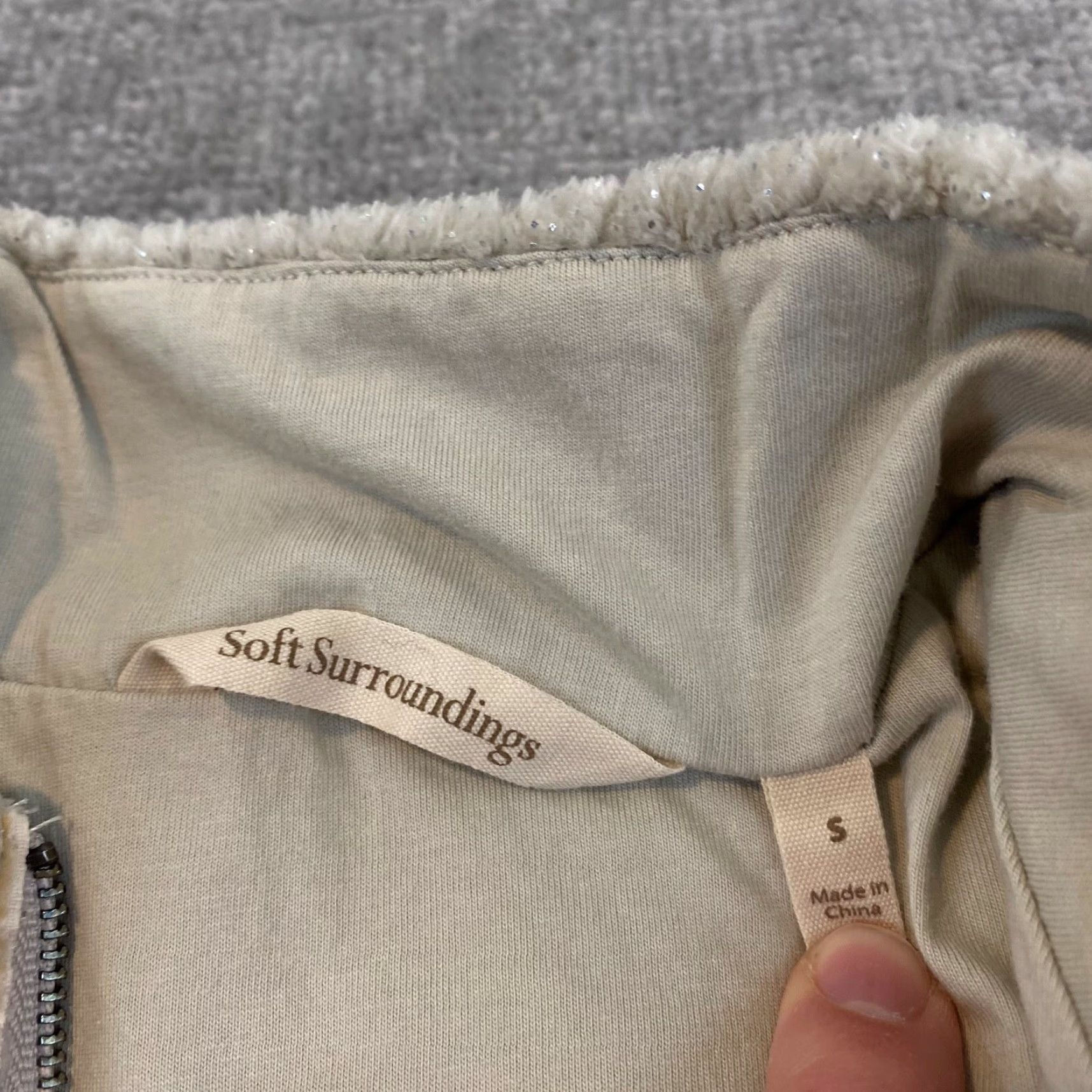 Soft Surroundings Soft Surroundings Jacket Women Small Silver Peak Faux Sherpa Fleece Zip Up 2DT55 Size S / US 4 / IT 40 - 2 Thumbnail