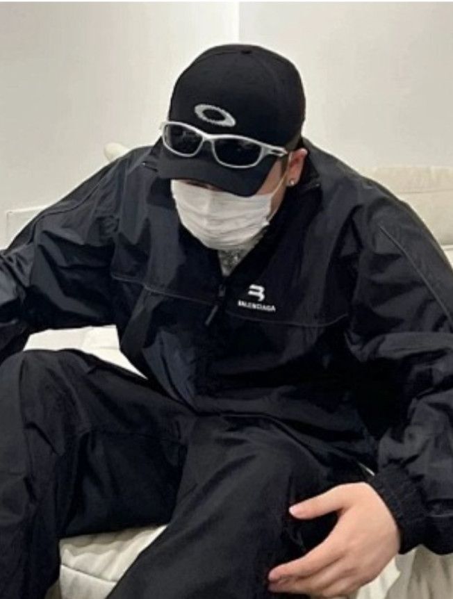 Oakley NWT Oakley Black & White Hat Bundle Rare Streetwear Unisex Size ONE SIZE - 1 Thumbnail