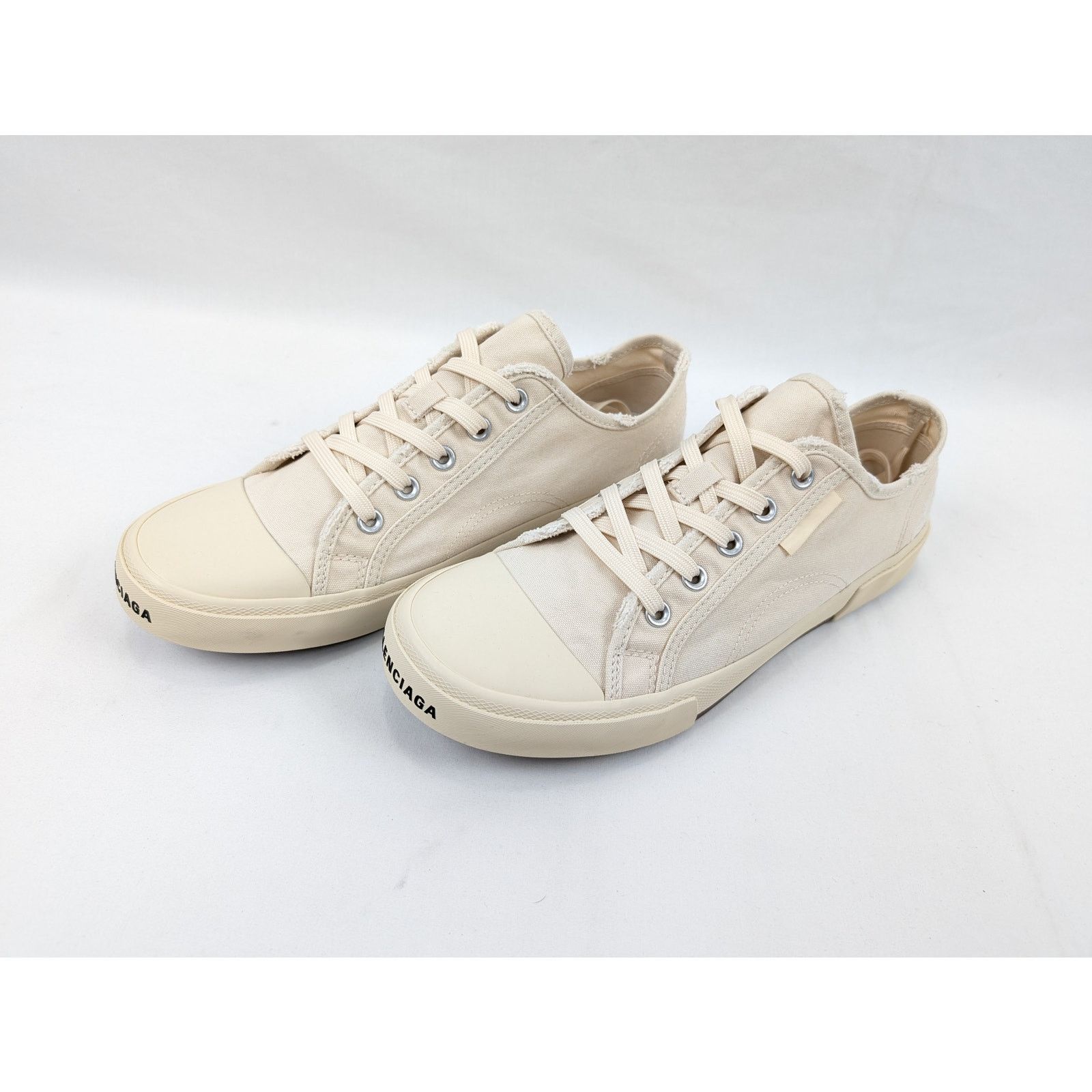 Balenciaga o1rshd1 Low Destroyed Paris Rubber Sole Low Top Sneakers Size US 10 / EU 43 - 17 Thumbnail