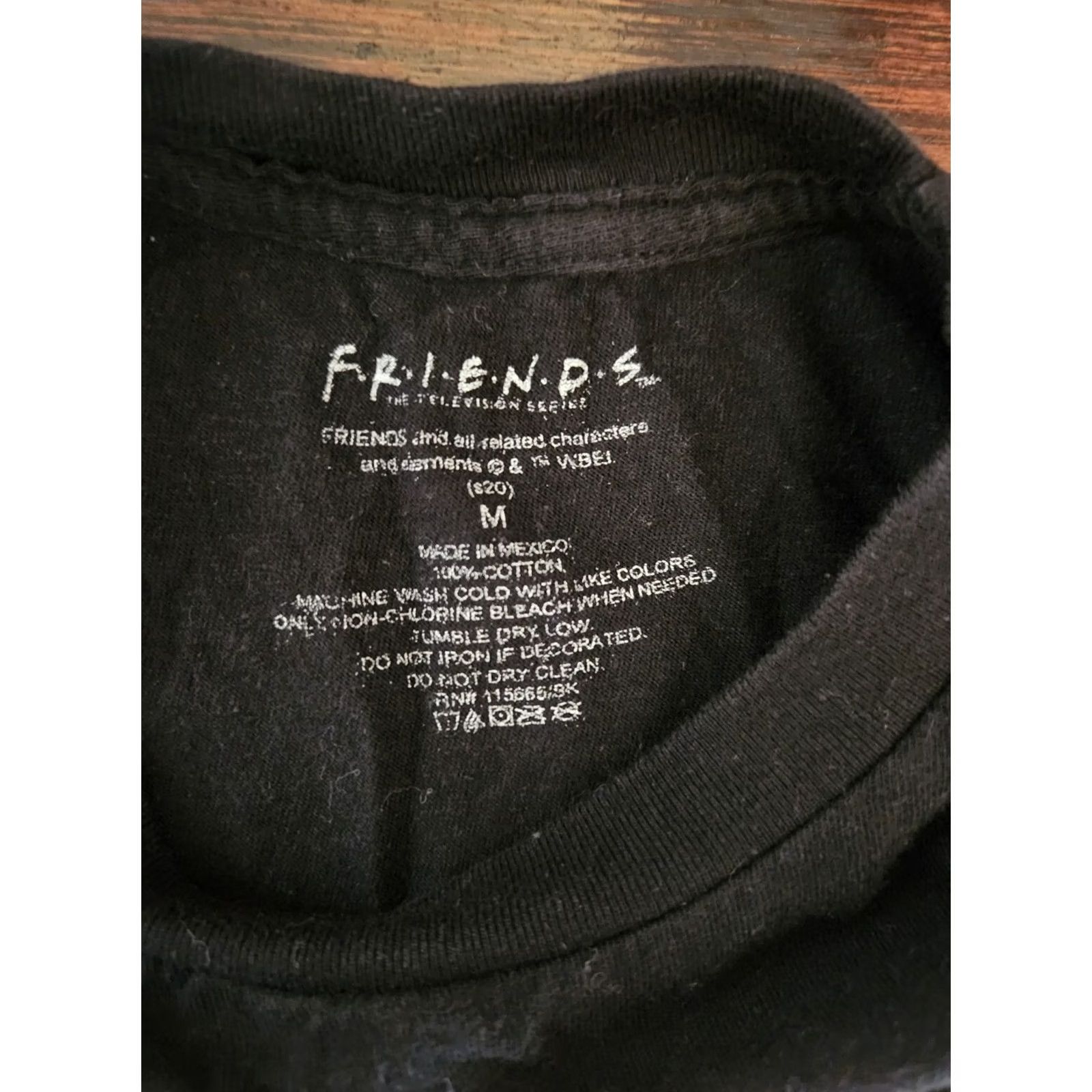 Vintage FRIENDS Central Perk The TV Series Black Coffee Shop T-shirt Size M Size US M / EU 48-50 / 2 - 2 Thumbnail