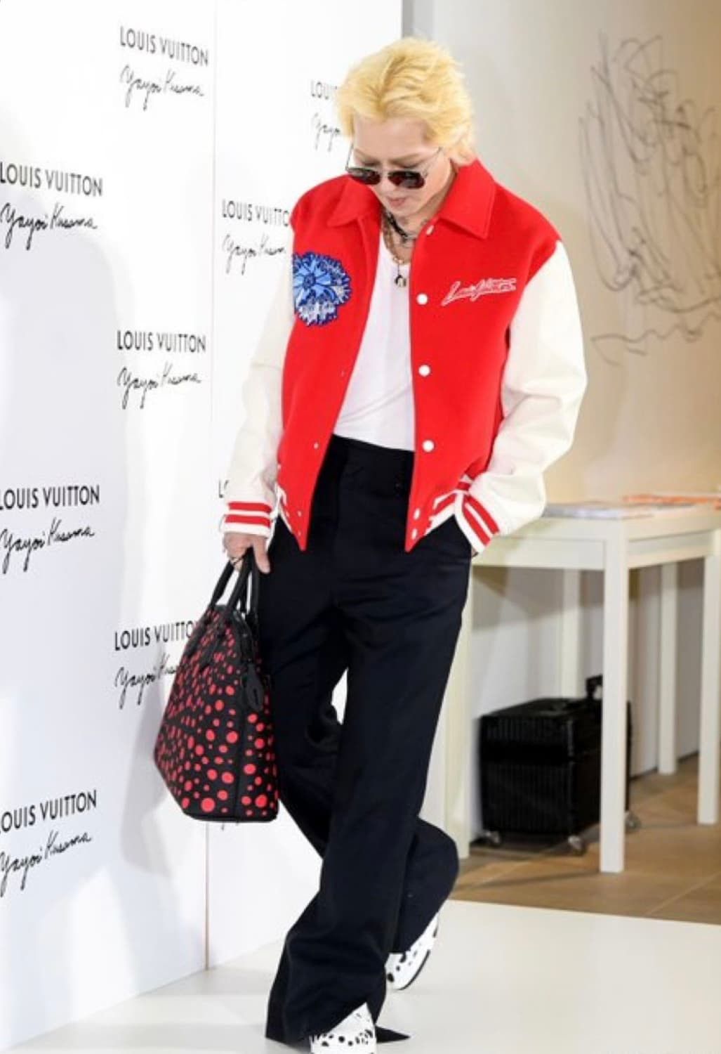 Louis Vuitton Louis Vuitton X Yayoi Kusama Psychedelic Varsity Jacket Size US M / EU 48-50 / 2 - 7 Thumbnail
