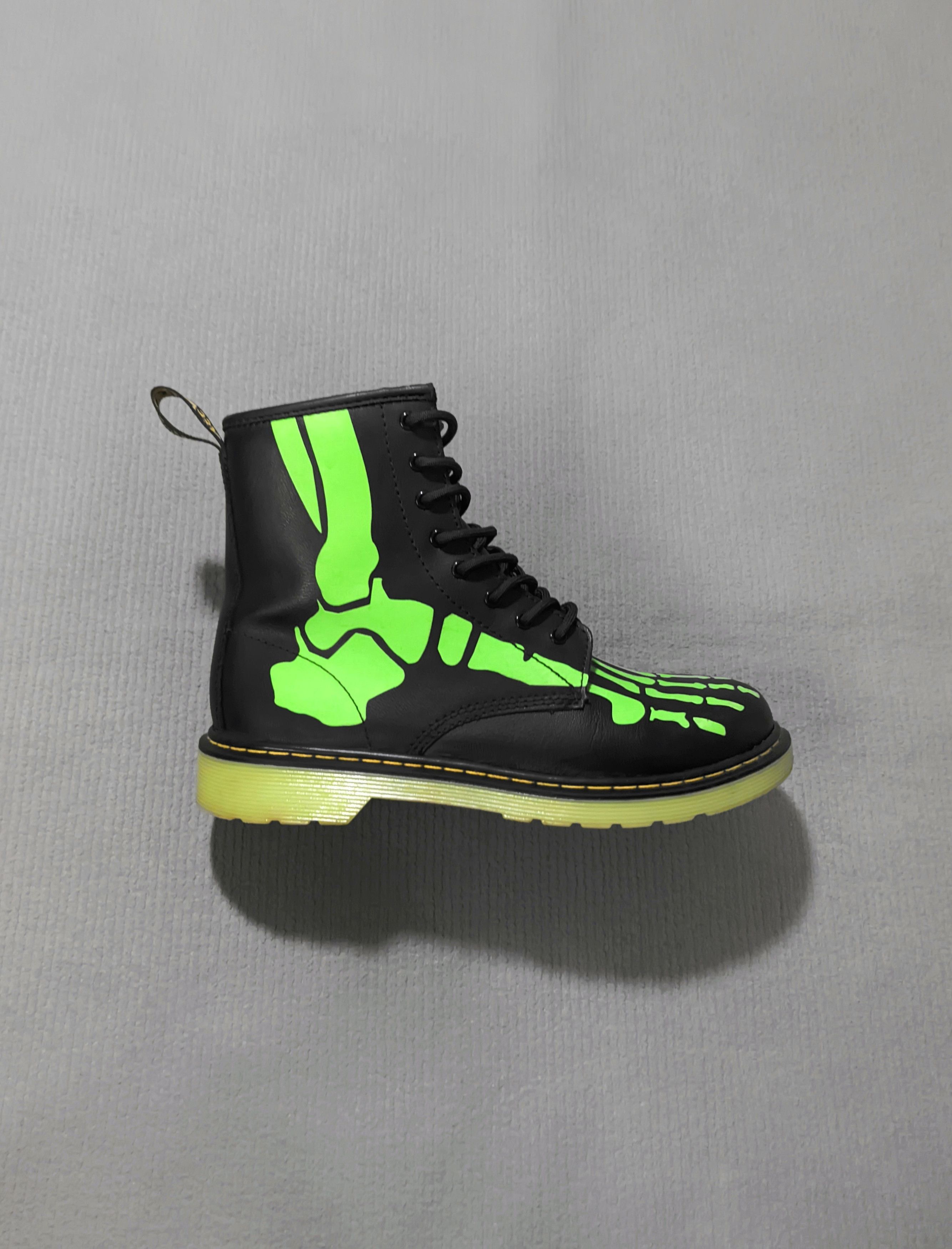 Dr martens skelly boots online