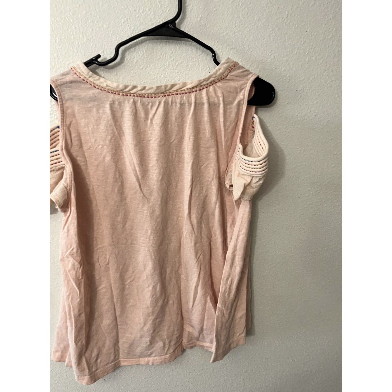 Anthropologie Anthropologie Akemi & Kin Top Salma Cold Shoulder Embroidered Pink Cotton Large Blouse Womens Fresh Bohemian Shirt Pink Size L / US 10 / IT 46 - 2 Thumbnail