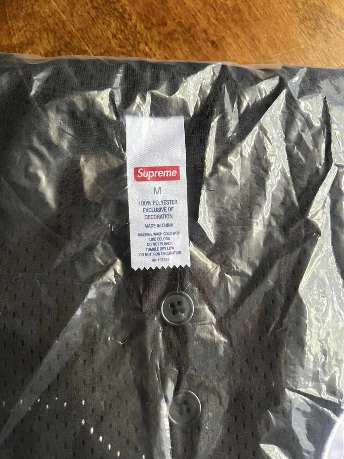 Supreme × Vintage Supreme S Logo Baseball Henley Jersey Black FW24 Size US M / EU 48-50 / 2 - 5 Thumbnail