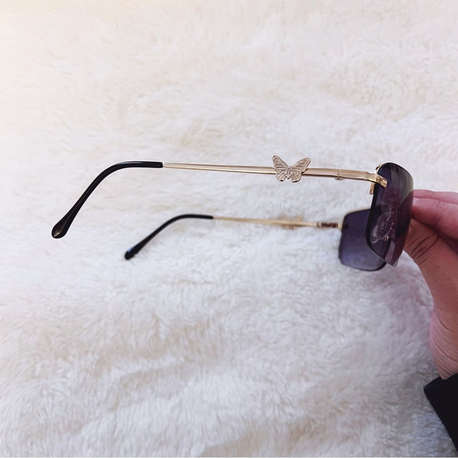 Other Delia Black Rimless Butterfly Accent Sunglasses Size ONE SIZE - 7 Thumbnail