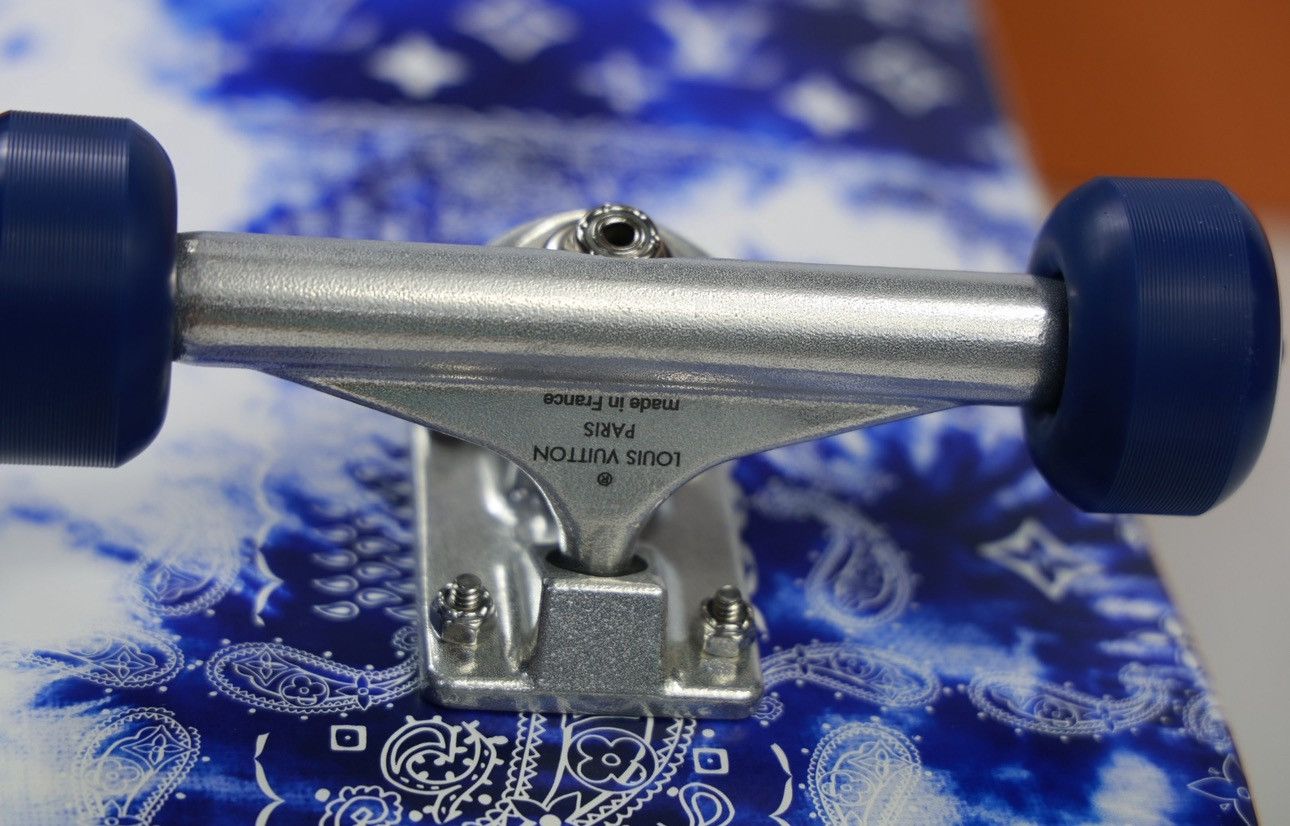 Louis Vuitton × Virgil Abloh BANDANA PRINT SKATE BOARD Size ONE SIZE - 5 Thumbnail
