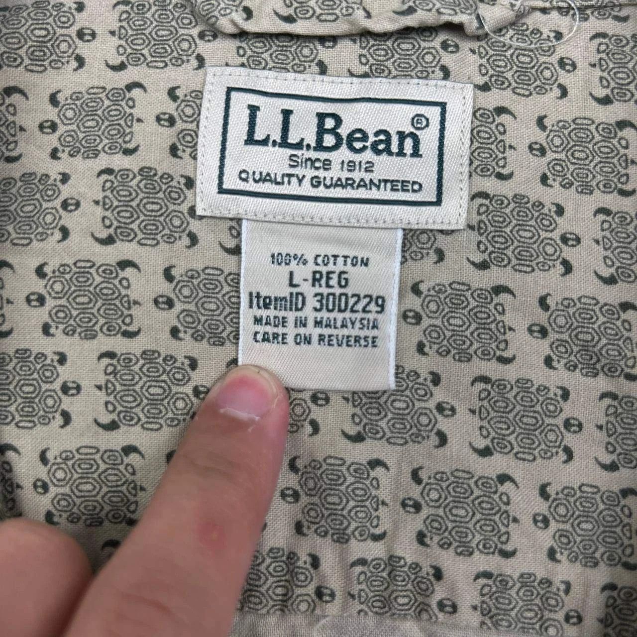 L.L. Bean L.L. Bean Button Up Shirt Men Hawaiian Turtle Cotton L Size US L / EU 52-54 / 3 - 3 Thumbnail