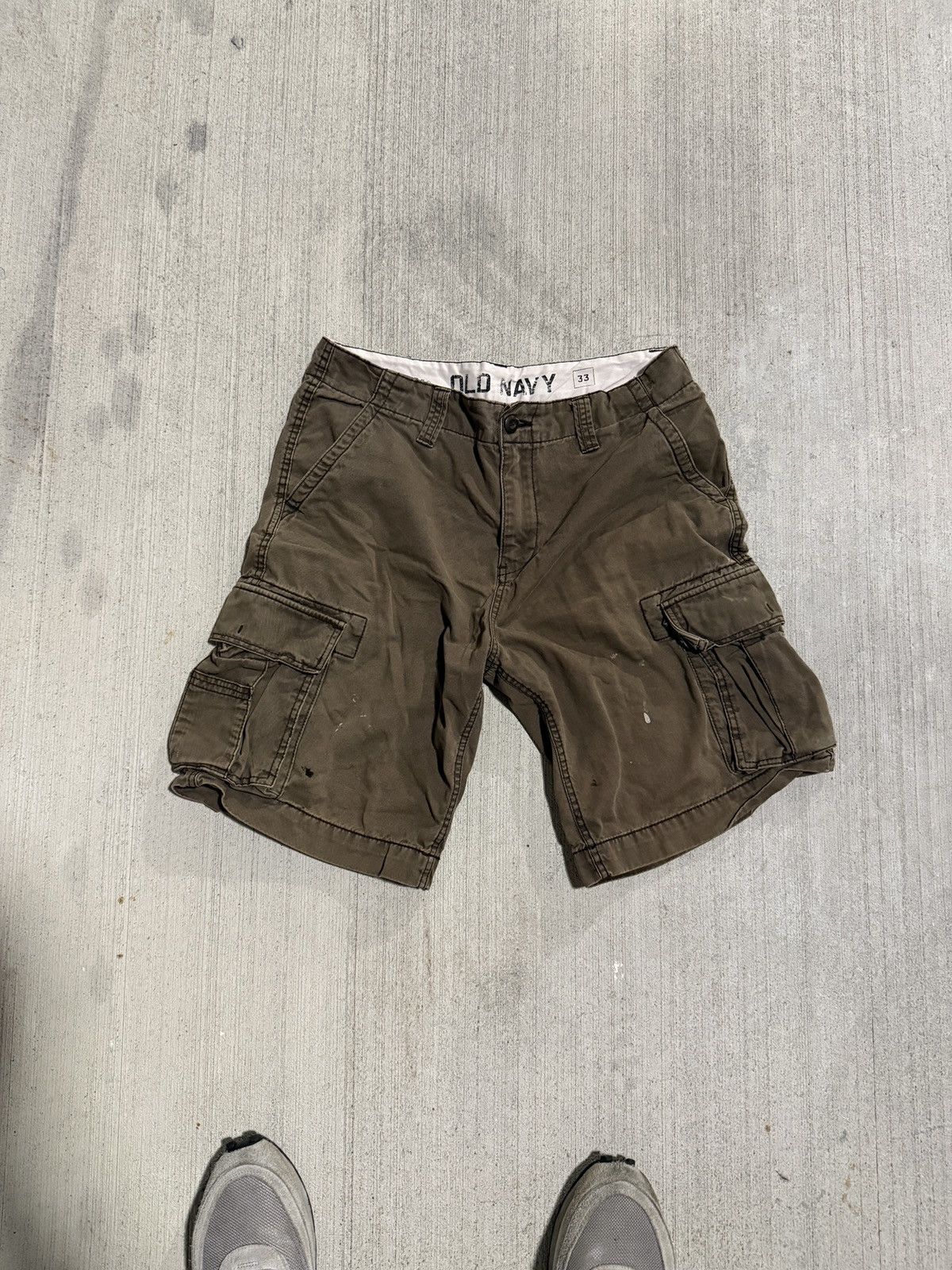 Old Navy Vintage brown cargo shorts Size US 33 - 1 Thumbnail