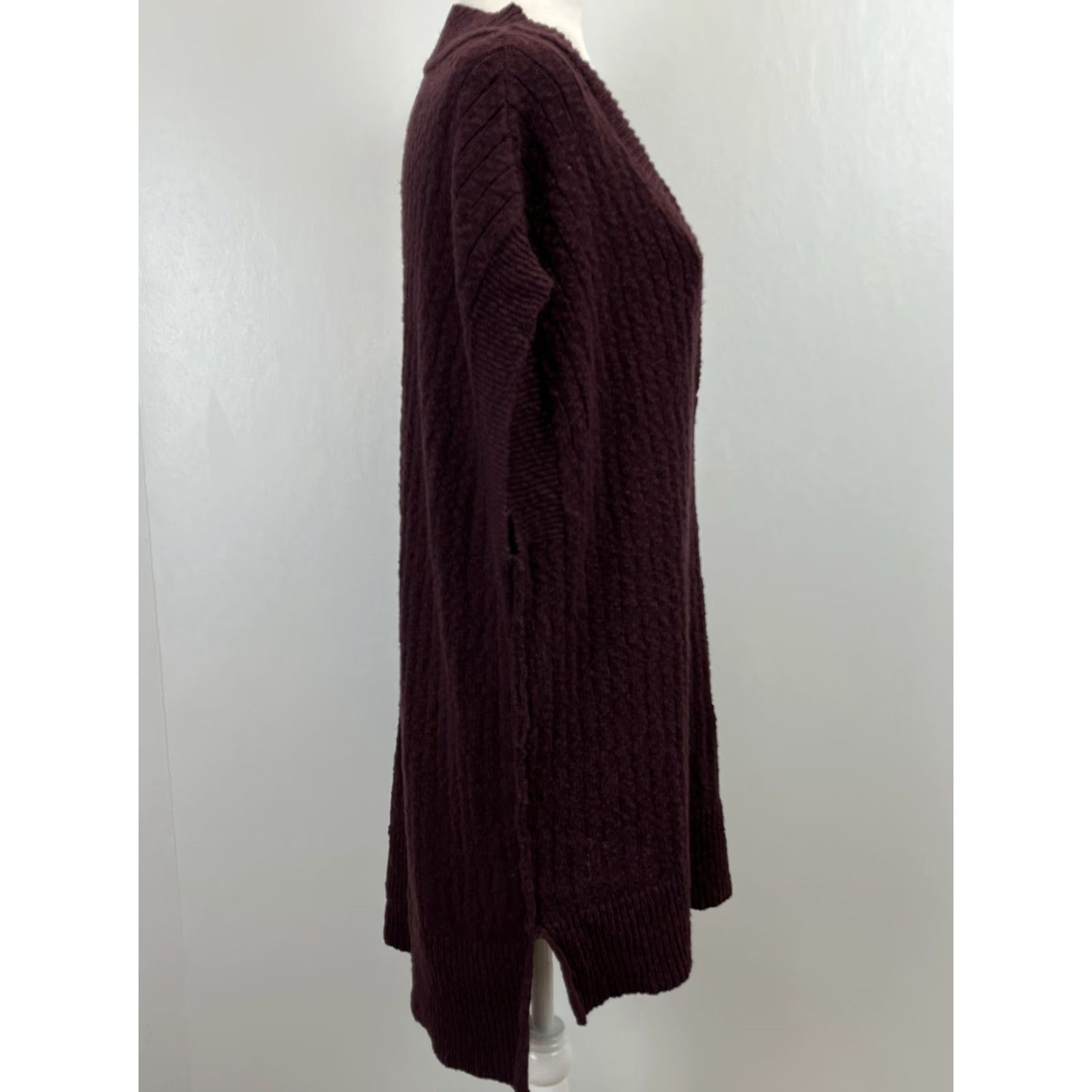 Free People Free People Clyde Vest Women M Maroon V-Neck Oversized Knit Mermaid Tail Size M / US 6-8 / IT 42-44 - 4 Thumbnail