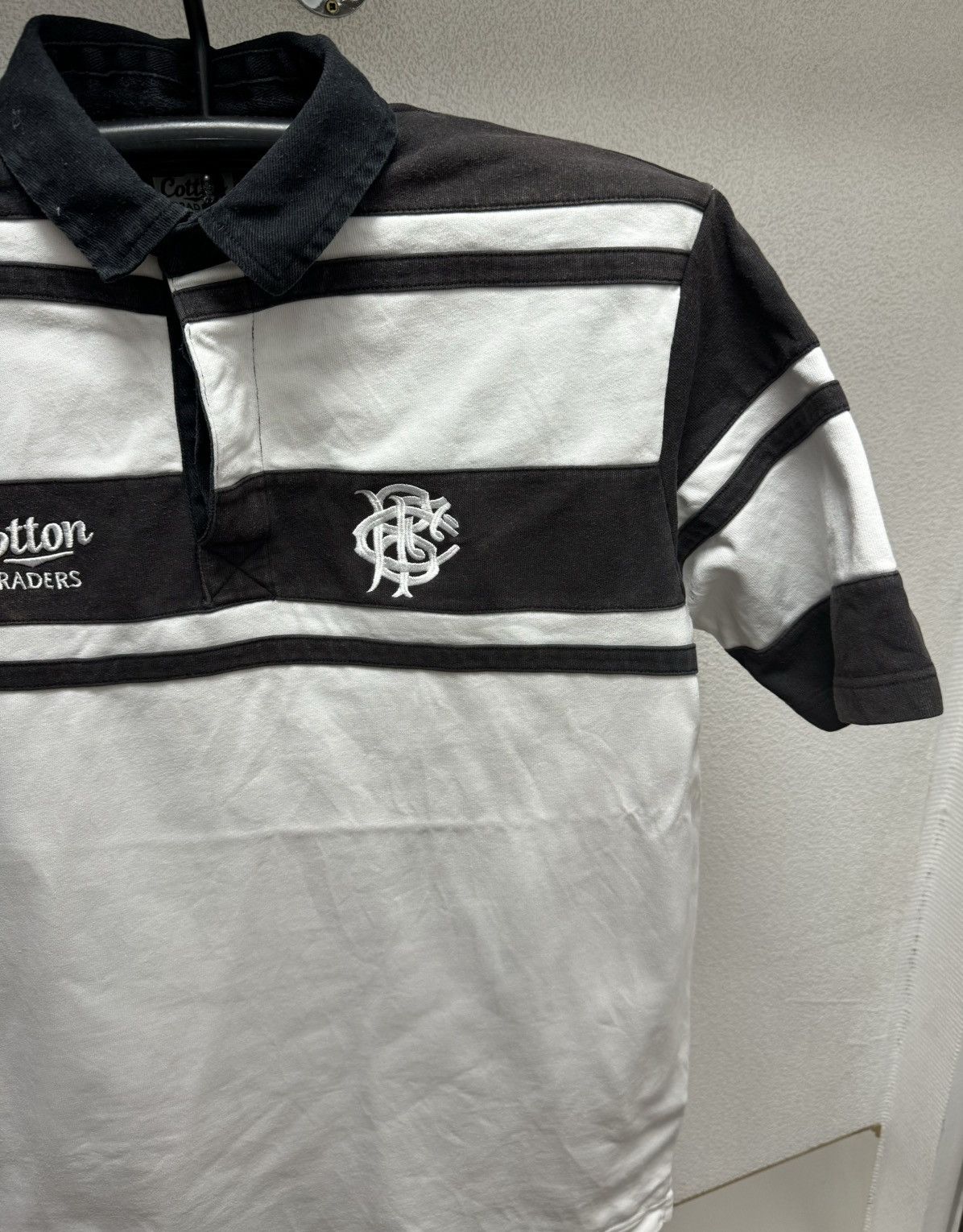 Cotton Traders Barbarians Rugby Union Shirt 2009/10 Cotton Traders Jersey L Size US L / EU 52-54 / 3 - 4 Thumbnail
