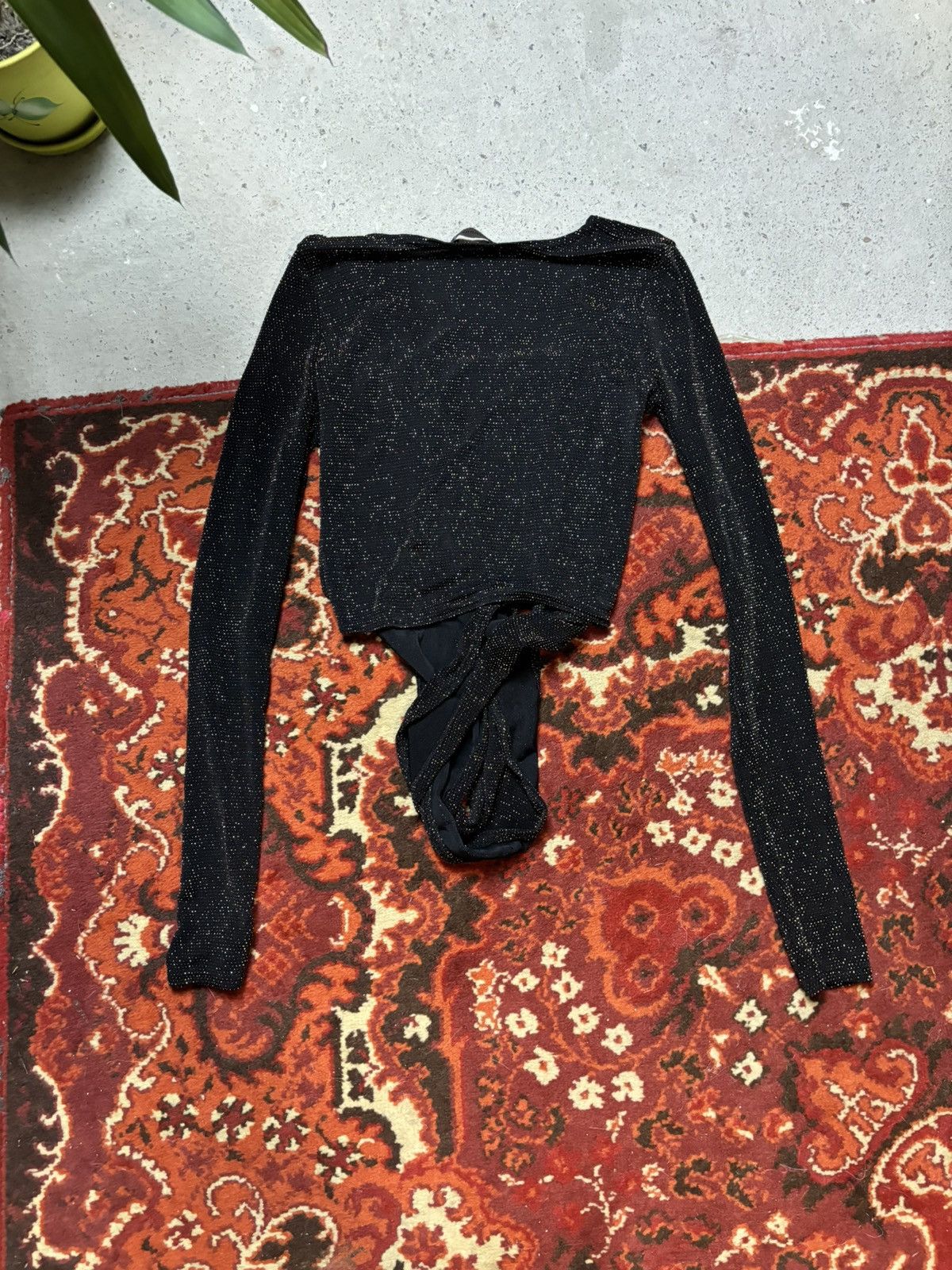 Designer × Japanese Brand × PrettyLittleThing pretty little thing gold Glitter Long Sleeve Tie Crop Top Size XXS / US 00 / IT 34 - 6 Thumbnail