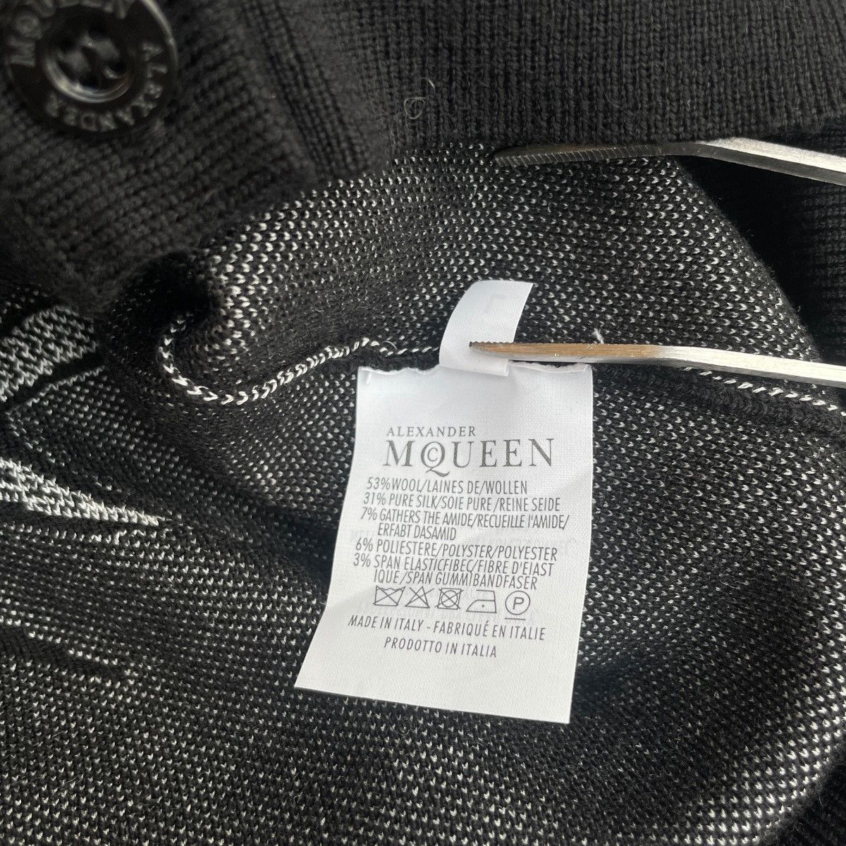 Alexander McQueen Alexander McQueen Swallow AOP Wool Knit Cardigan Size L / US 10 / IT 46 - 5 Thumbnail