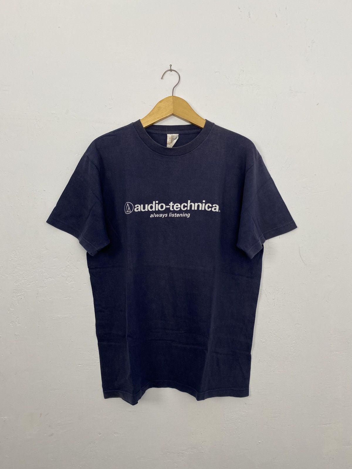 Band Tees Audio technica promo tee Size US L / EU 52-54 / 3 - 1 Thumbnail
