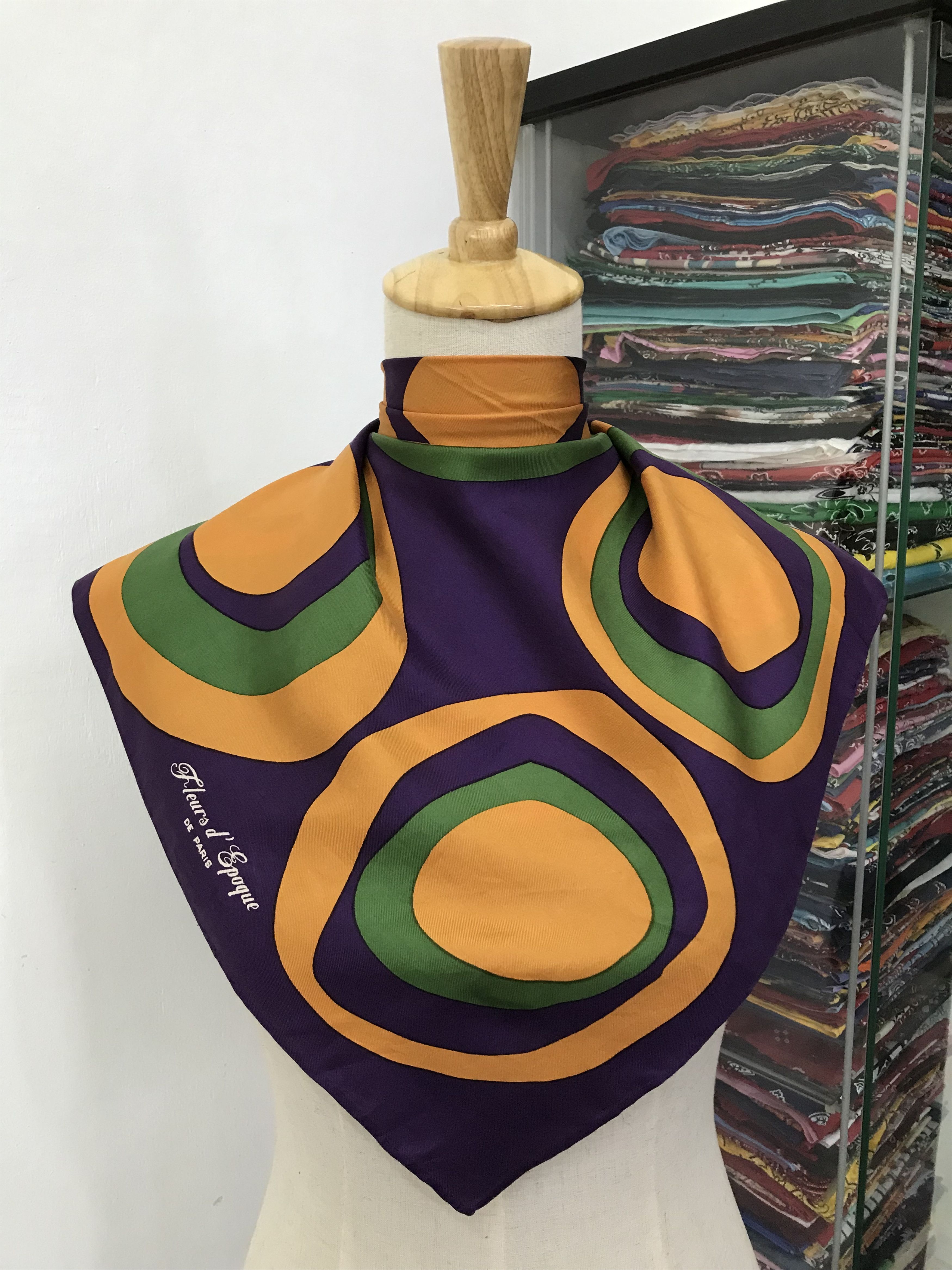 Vintage Vintage Silk Scarf Size ONE SIZE - 1 Thumbnail