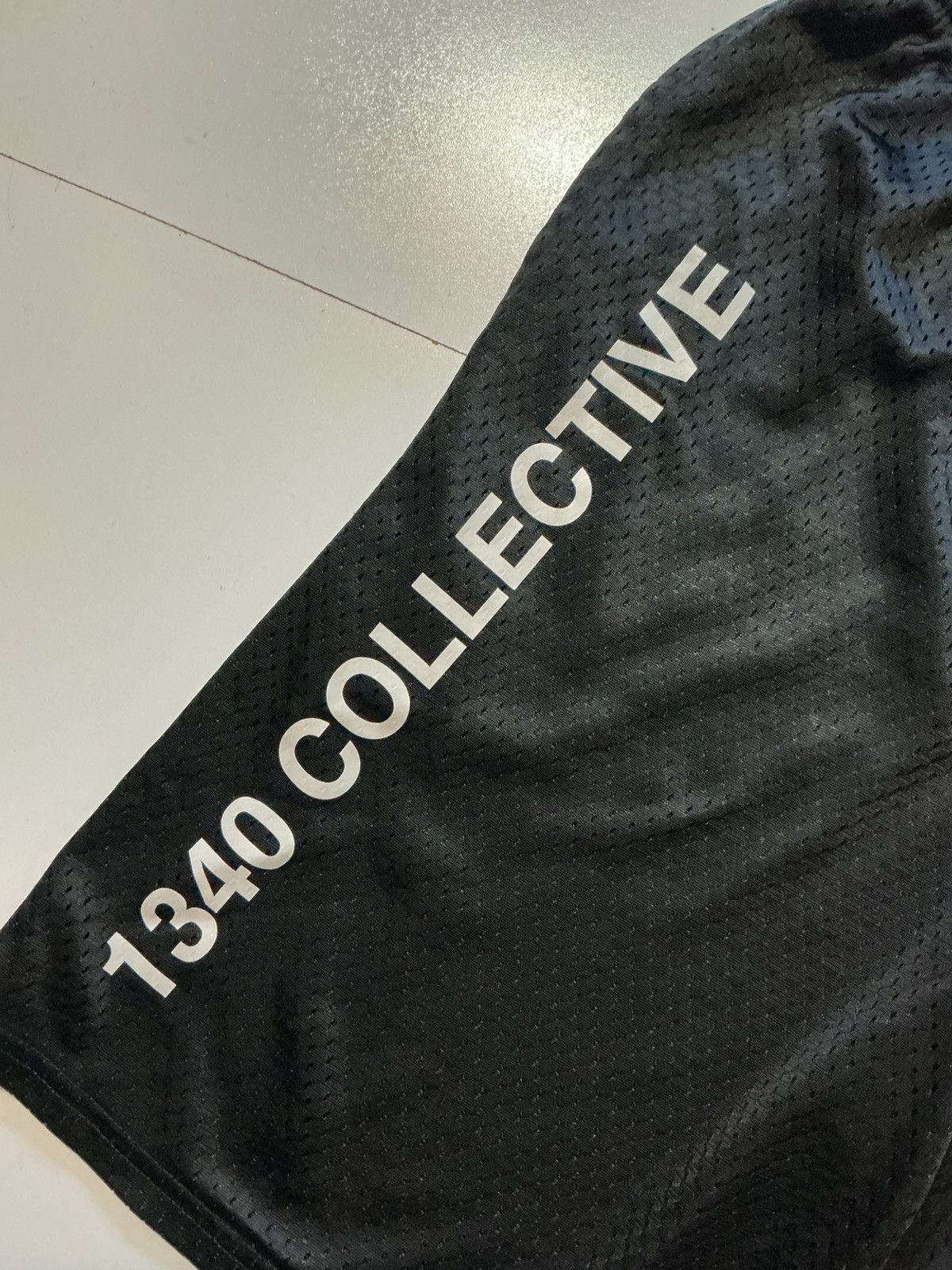 Champion 1340 Collective Champion SS19 Graphic Mesh 9” Inseam Shorts Size US 30 / EU 46 - 6 Thumbnail