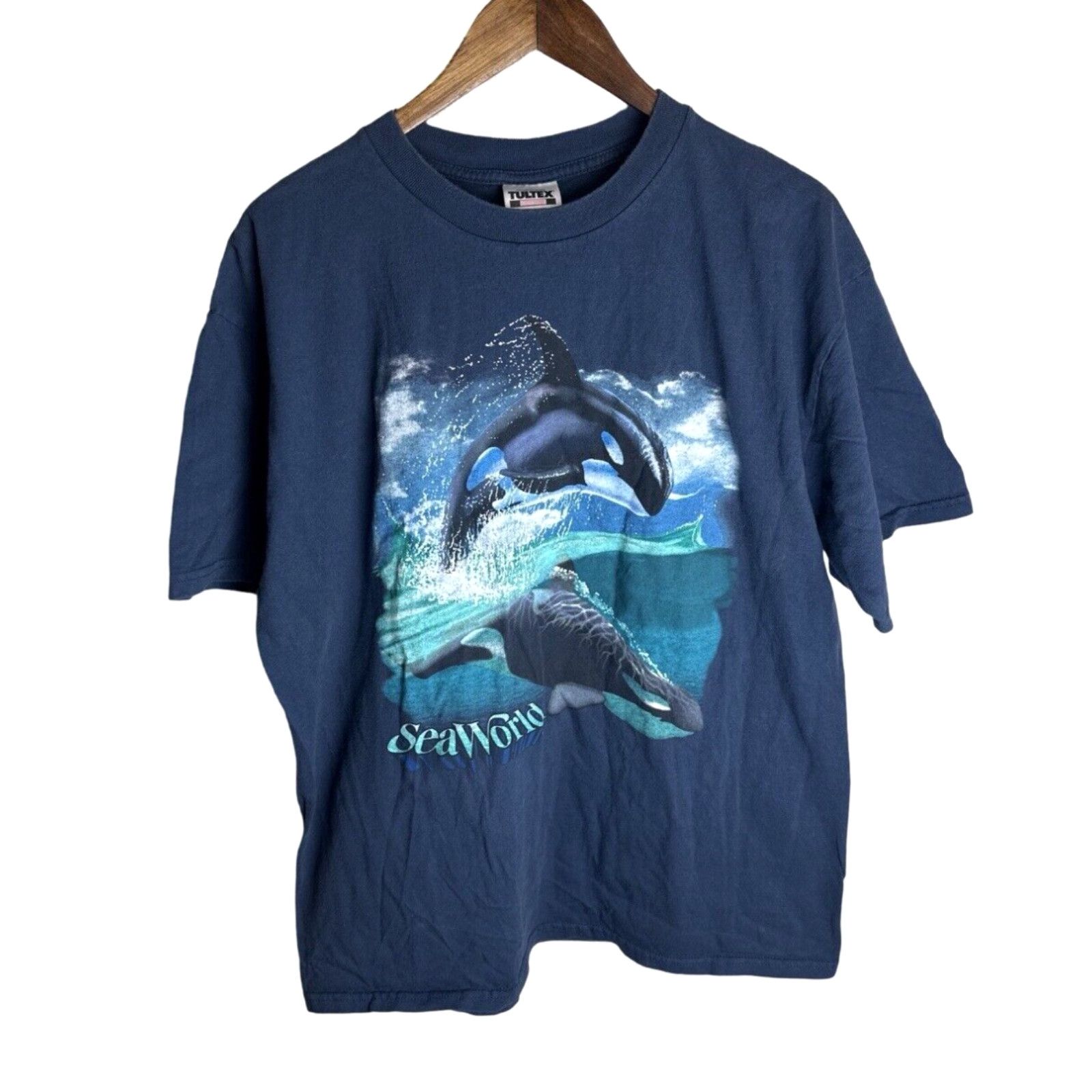 Tultex Vintage 90's Seaworld Shamu Killer Whale Tultex T Shirt Size Men's  XL | Grailed
