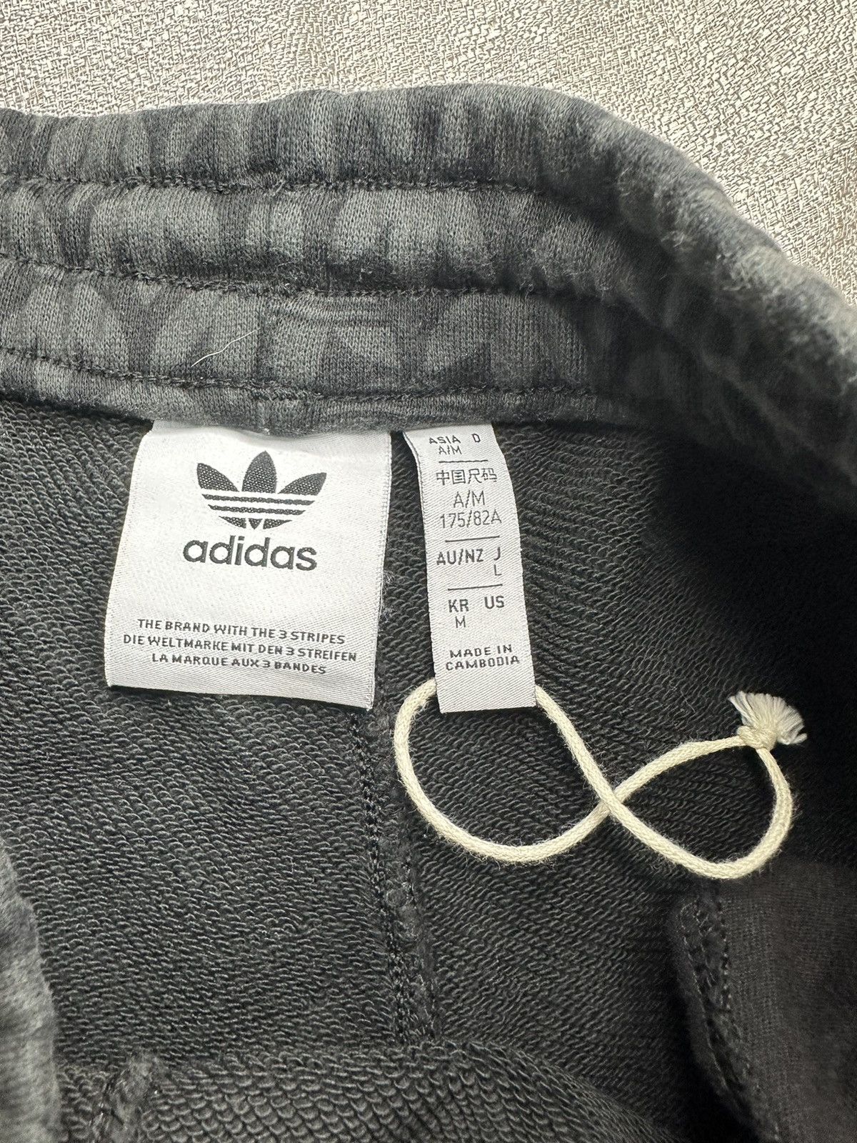 Adidas ADIDAS ORIGINALS Regular Pants Size US 32 / EU 48 - 6 Thumbnail