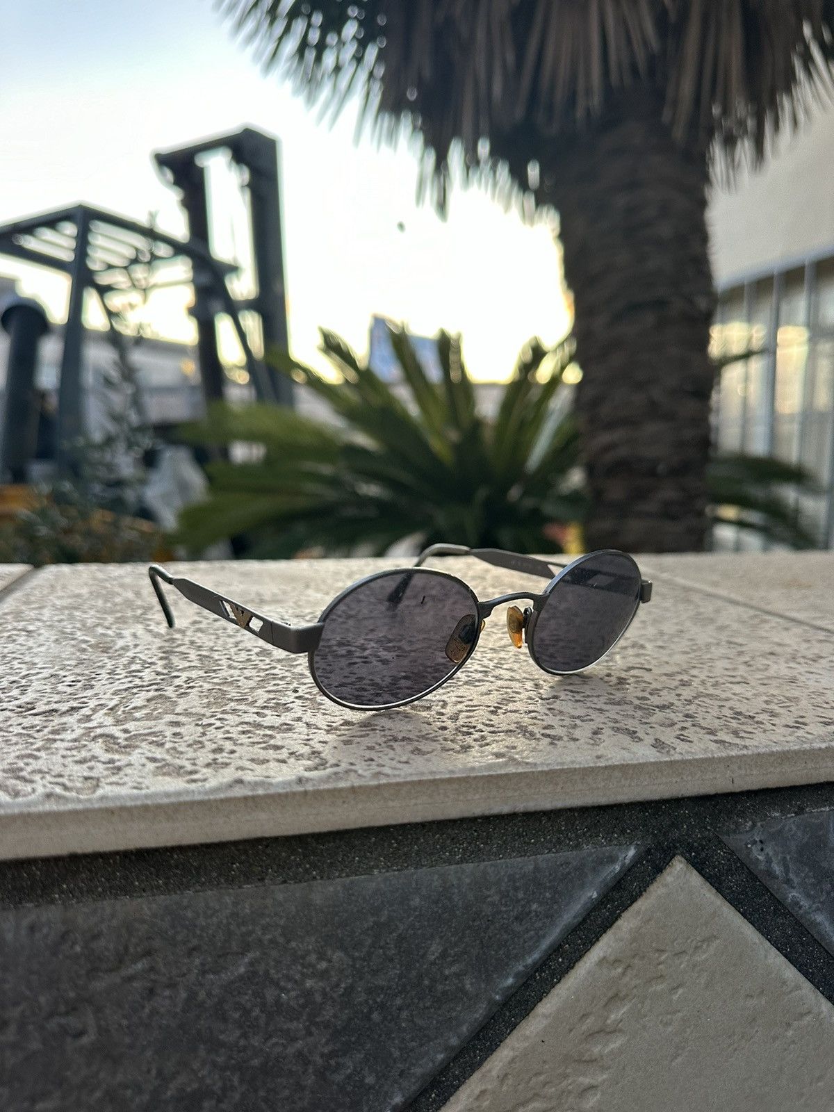Giorgio Armani Giorgio Armani Sunglasses Vintage Silver 1990s Size ONE SIZE - 1 Thumbnail