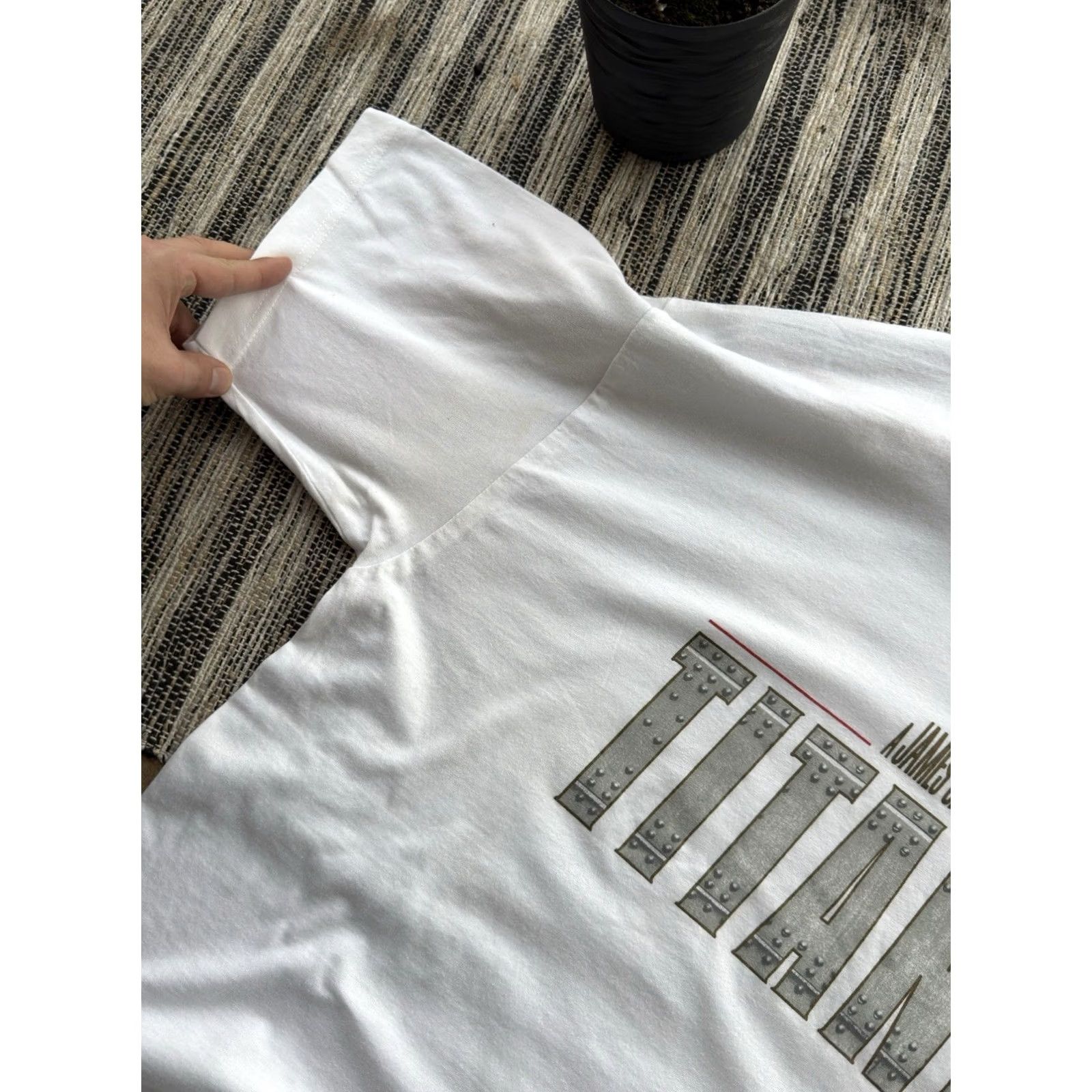 Hanes VINTAGE Titanic Movie White T-shirt Hanes XL Mens Short Sleeve Cotton Logo 1998 90s Merch USA Movie Titanik Size US XL / EU 56 / 4 - 5 Thumbnail