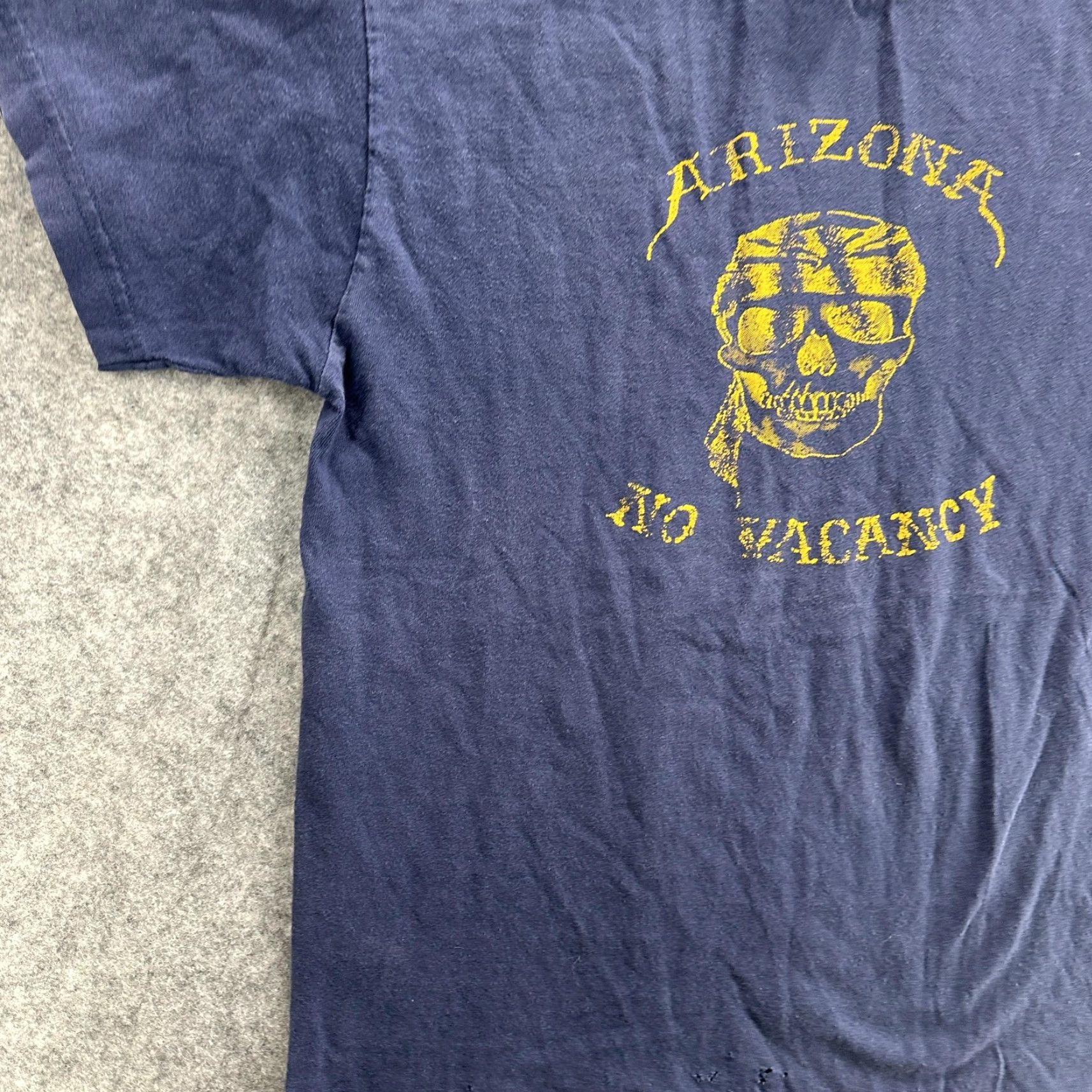 Fruit Of The Loom VINTAGE Arizona No Vacancy T-Shirt Mens Medium Blue Skull Graphic 90s Biker Retro Size US M / EU 48-50 / 2 - 4 Thumbnail