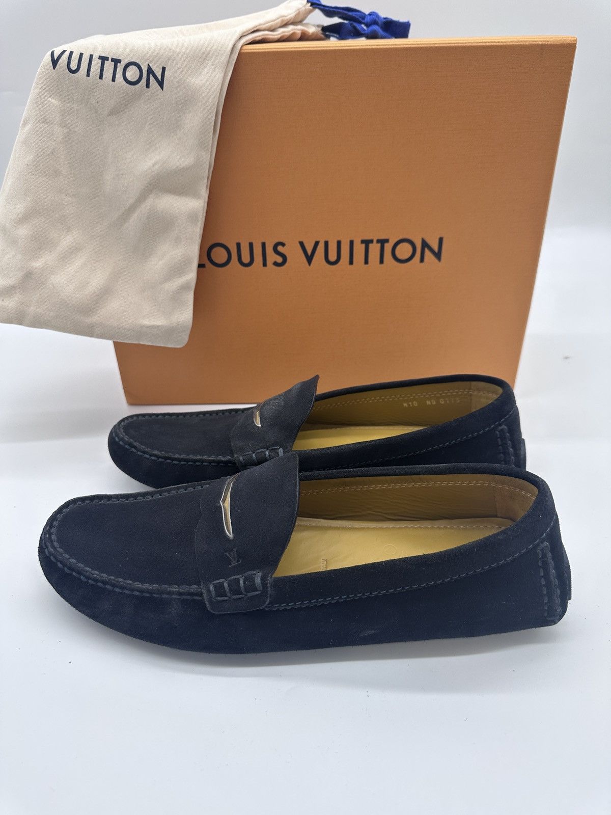 Louis Vuitton Louis Vuitton Suade Loafer Men’s Size 10 LV 11 US Size US 11 / EU 44 - 6 Thumbnail