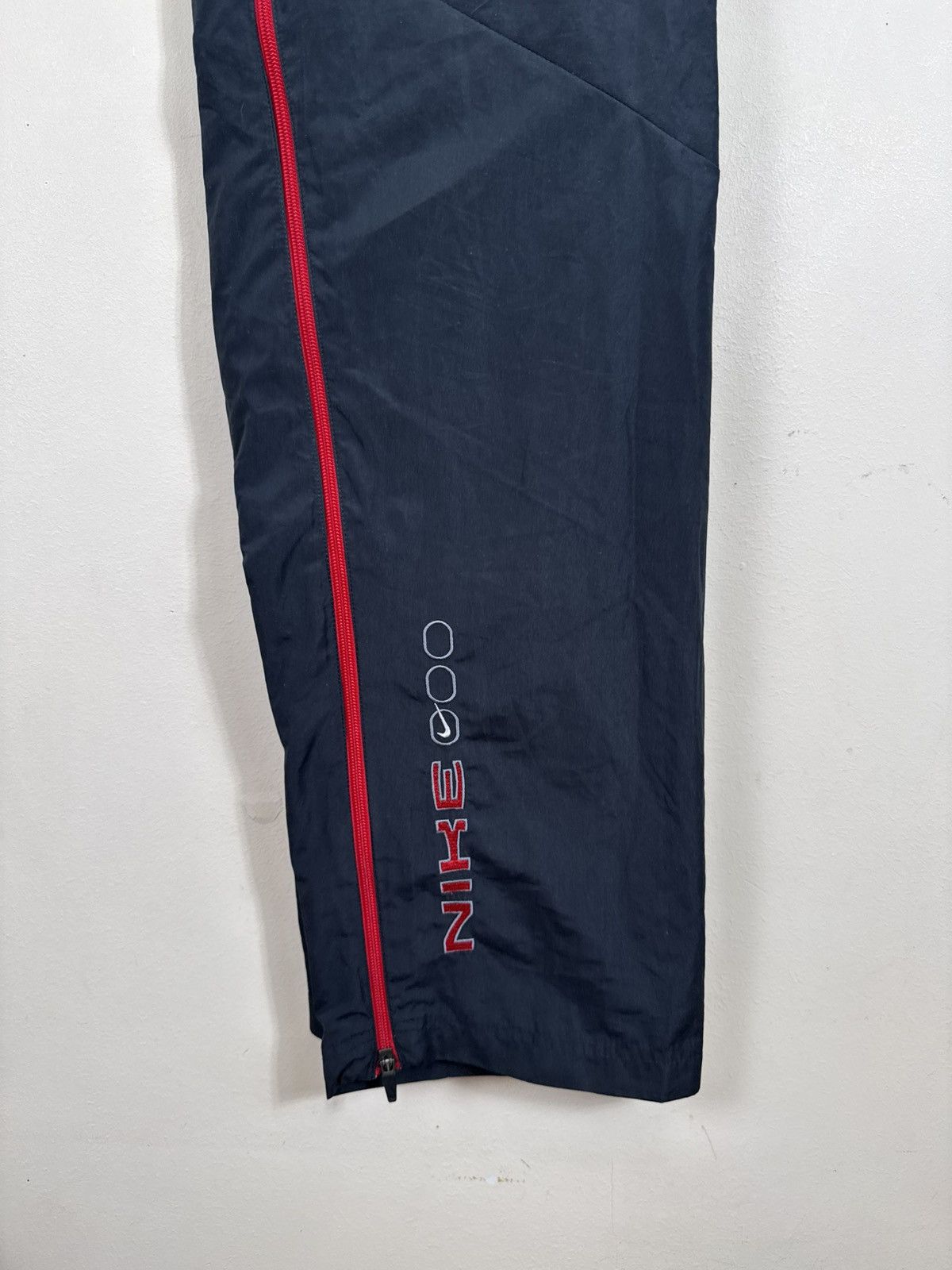 Nike Vintage Nike Nylon Pants Swoosh Black 90s Streetwear XL Size US 32 / EU 48 - 20 Thumbnail