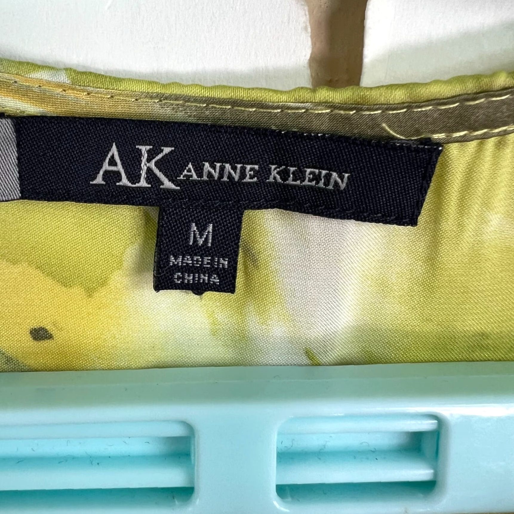 Anne Klein Anne Klein Tank Women’s M Sleeveless Ruffle Multicolor Floral V-Neck Body Casual Workwear Top Size M / US 6-8 / IT 42-44 - 6 Thumbnail