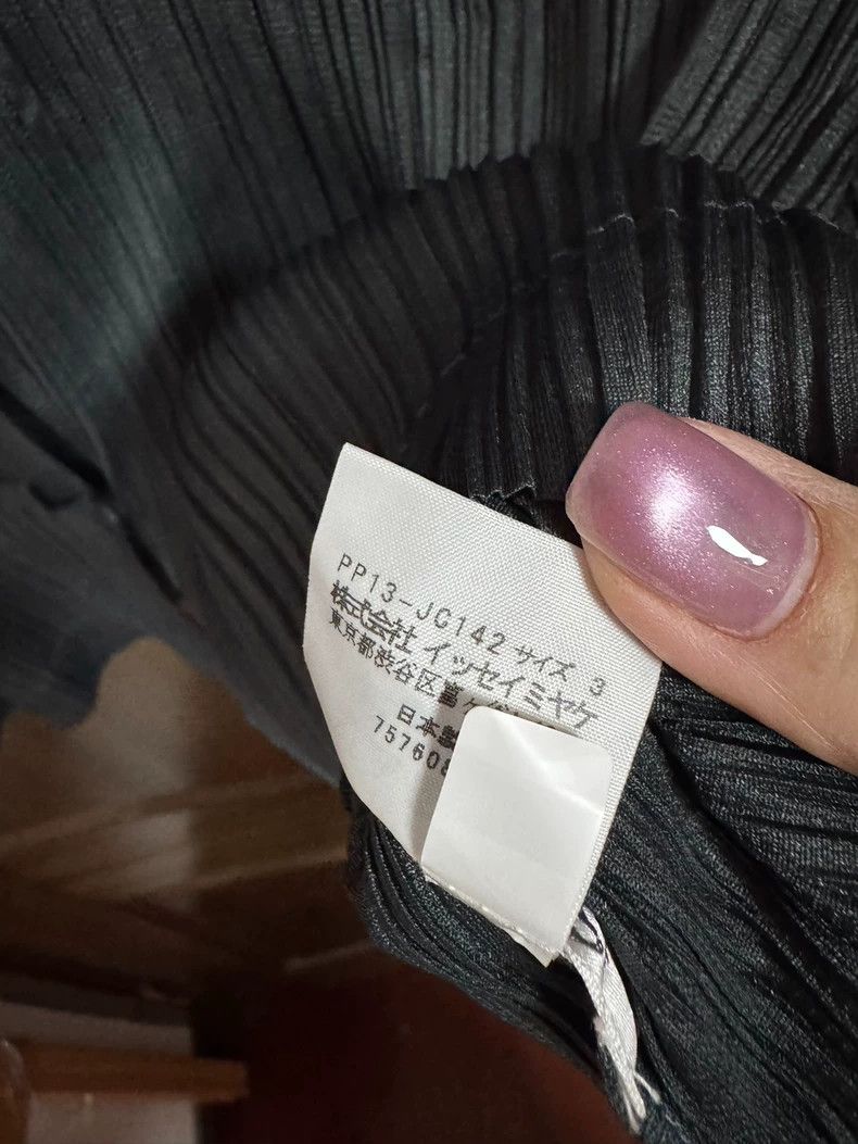 Issey Miyake issey miyake size:5 Black pleated pants Size US 27 - 7 Thumbnail