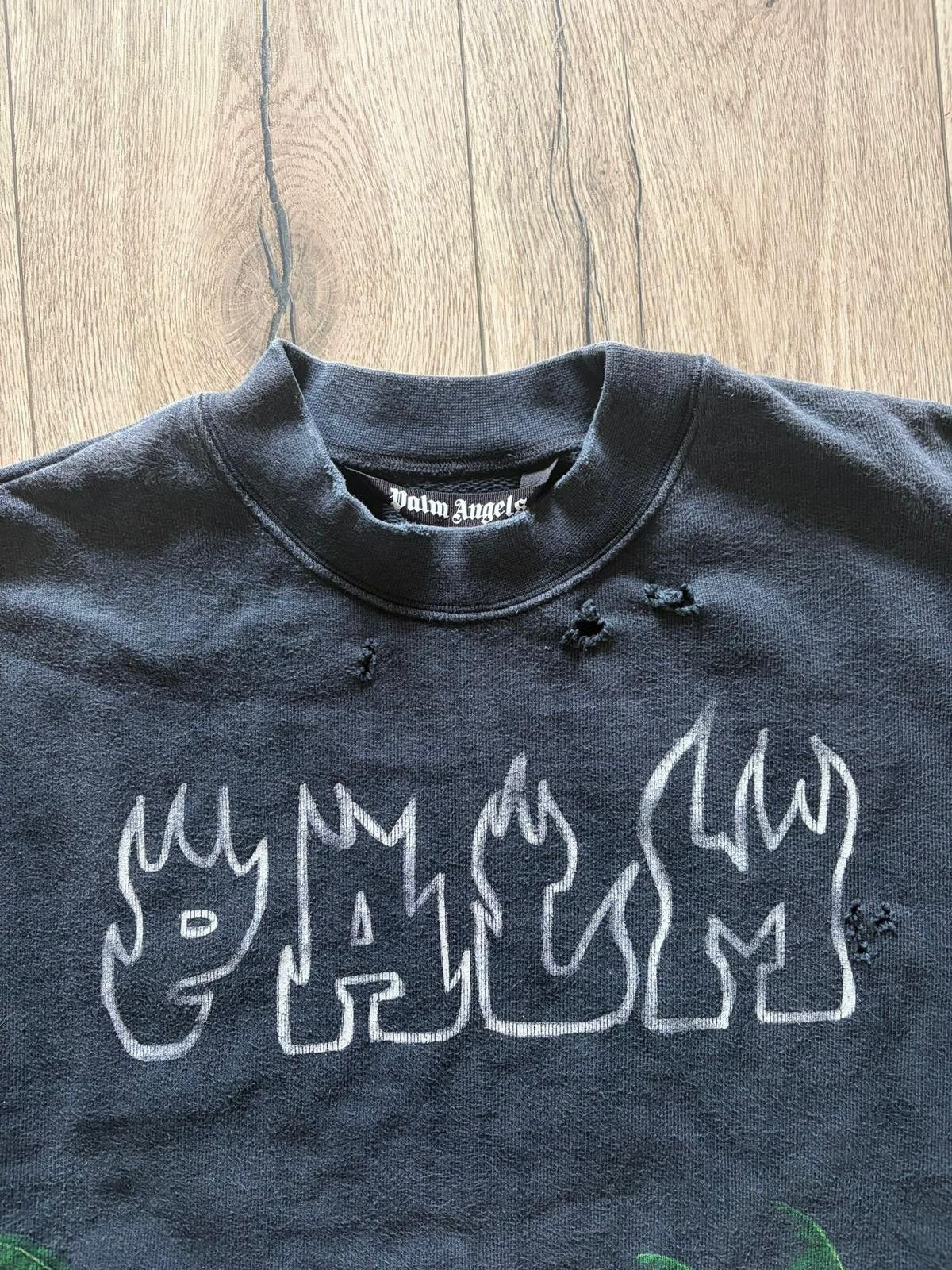 Palm Angels Palm Angels Distressed Flame Palm Tree Crewneck Grey XL Size US XL / EU 56 / 4 - 9 Thumbnail