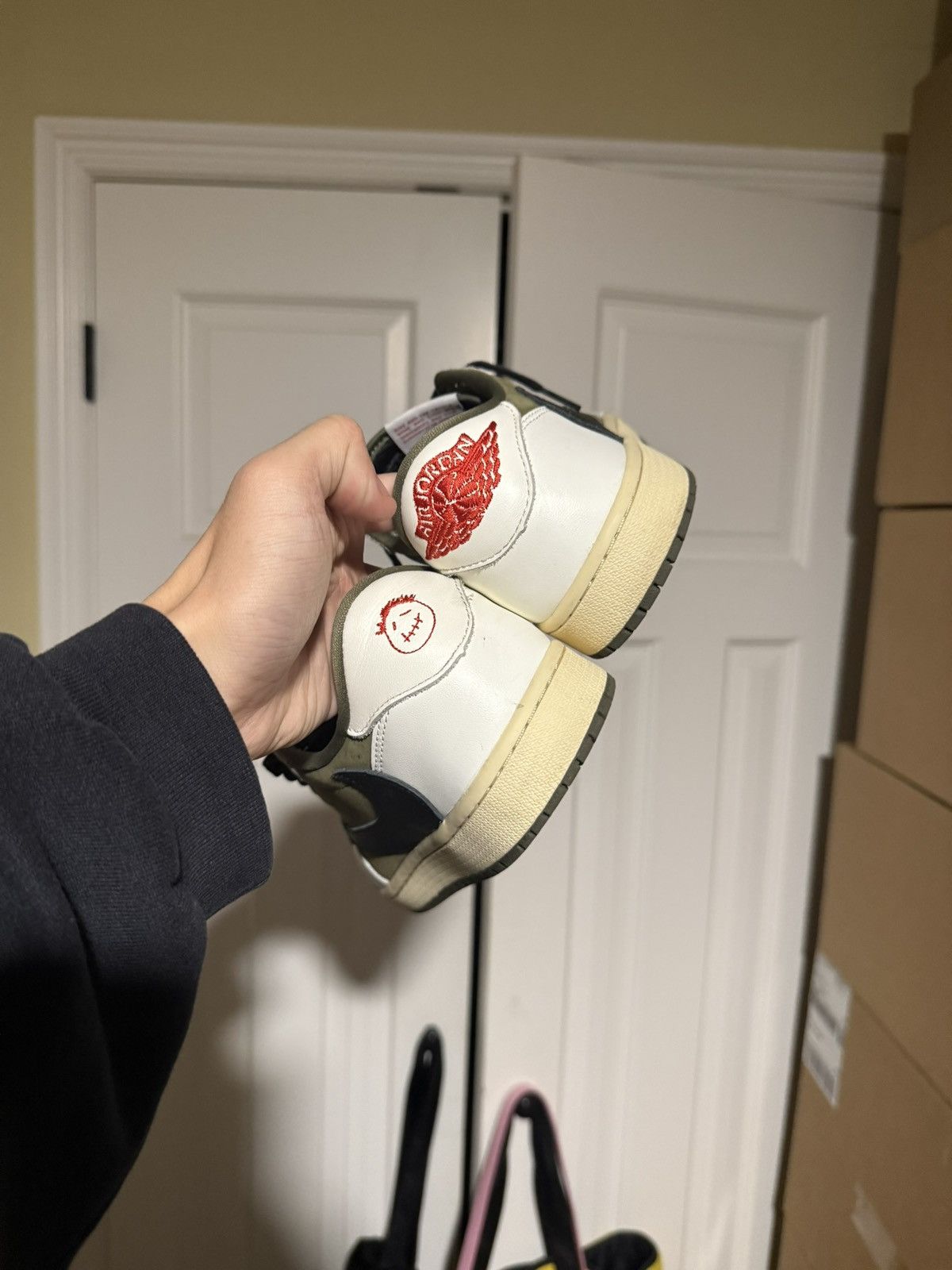 Nike × Travis Scott Jordan 1 Low Travis Scott Olive Size US 10 / EU 43 - 9 Thumbnail