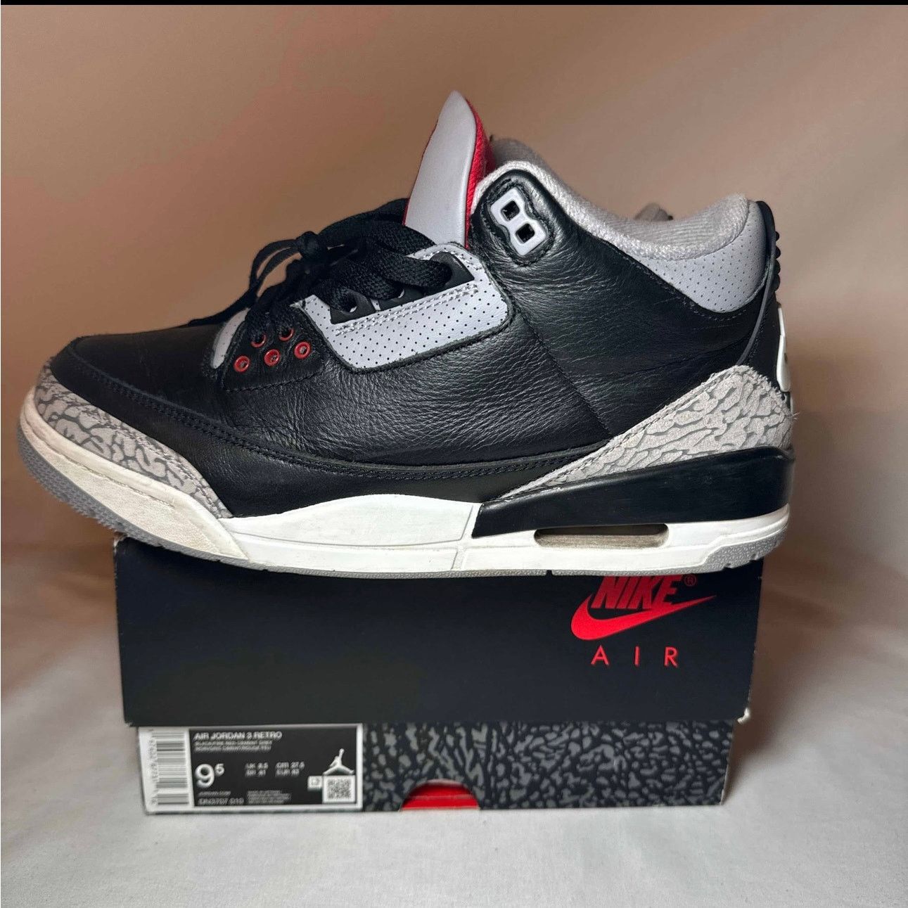 Jordan Brand × Nike Size 9.5 Air Jordan 3 Retro OG Black Cement 2024 Men's Shoes Size US 9.5 / EU 42-43 - 8 Thumbnail