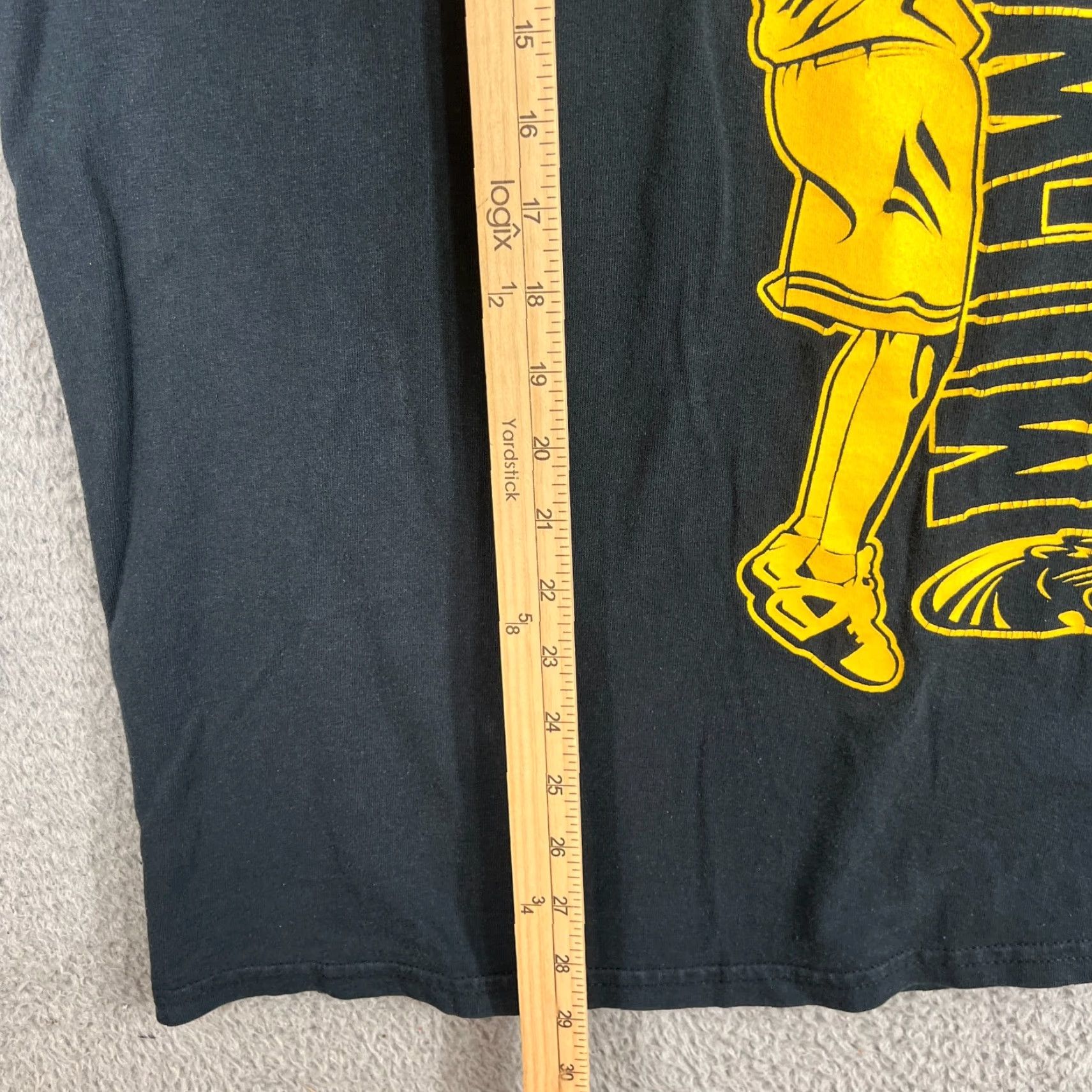 Vintage VINTAGE University of Wisconsin Milwaukee Panthers T-Shirt XL Long Sleeve Black Crew Neck MV Sport Men - Panthers, NCAA, College Basketball Size US XL / EU 56 / 4 - 2 Thumbnail