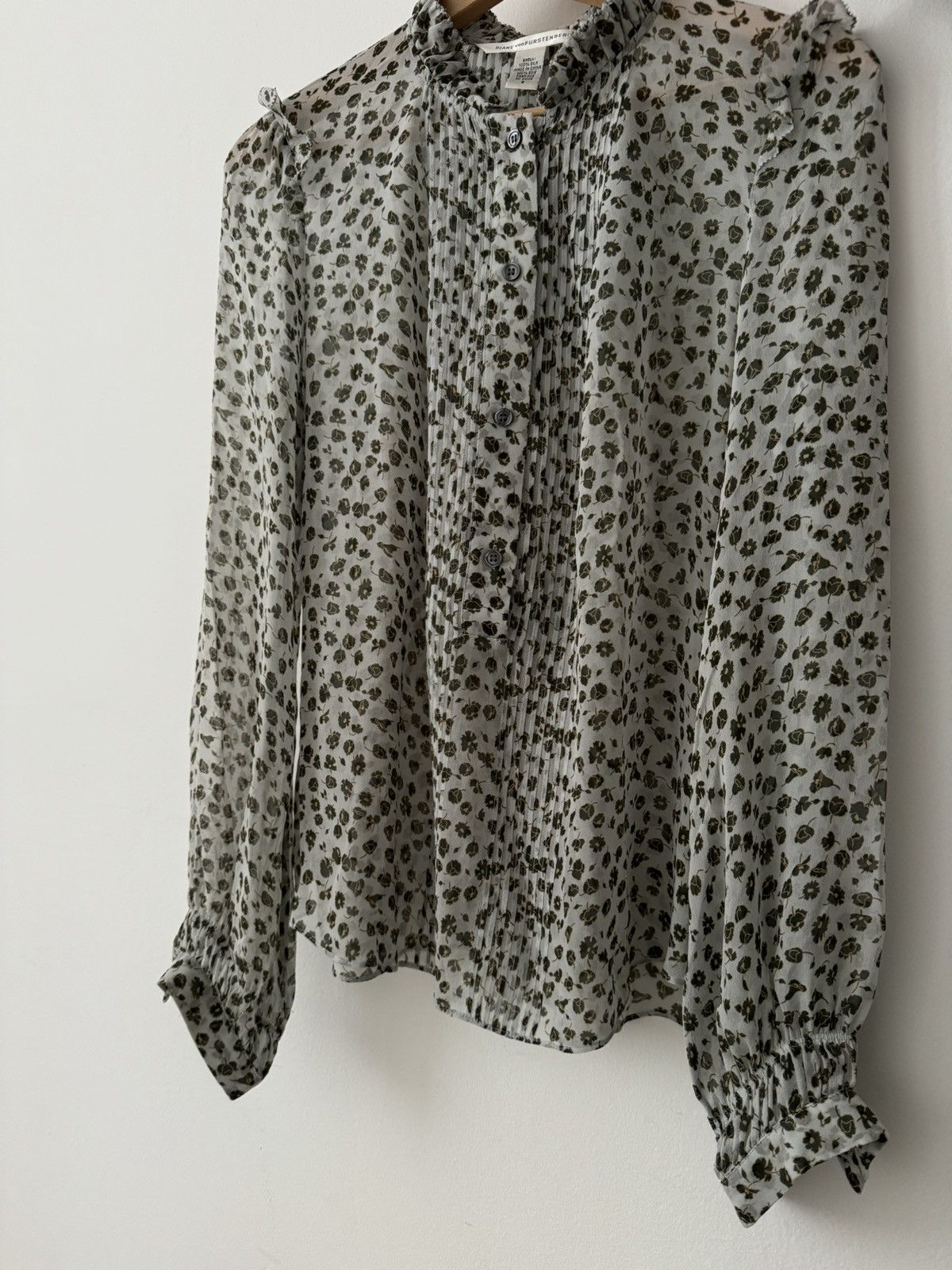 Diane von Furstenberg Diane Von Furstenberg Blouse Size M / US 6-8 / IT 42-44 - 2 Thumbnail