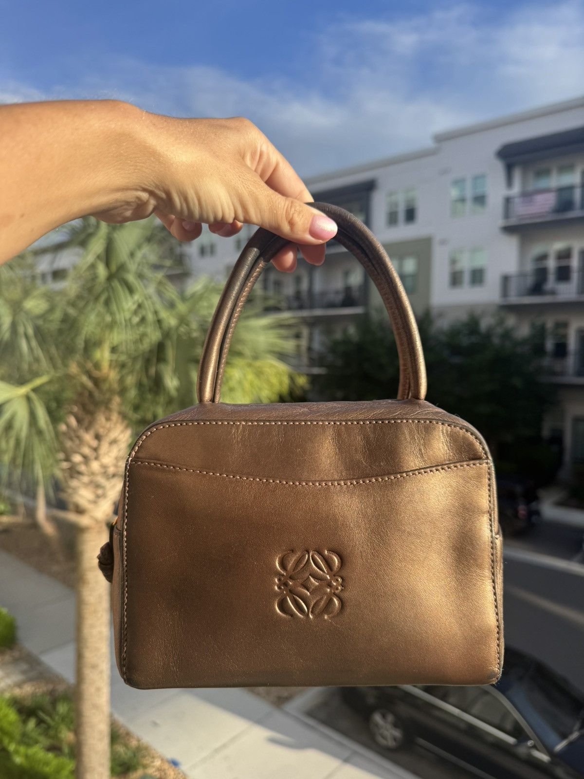 Loewe Loewe Mini Top Handle Bag – Bronze leather Size ONE SIZE - 1 Thumbnail