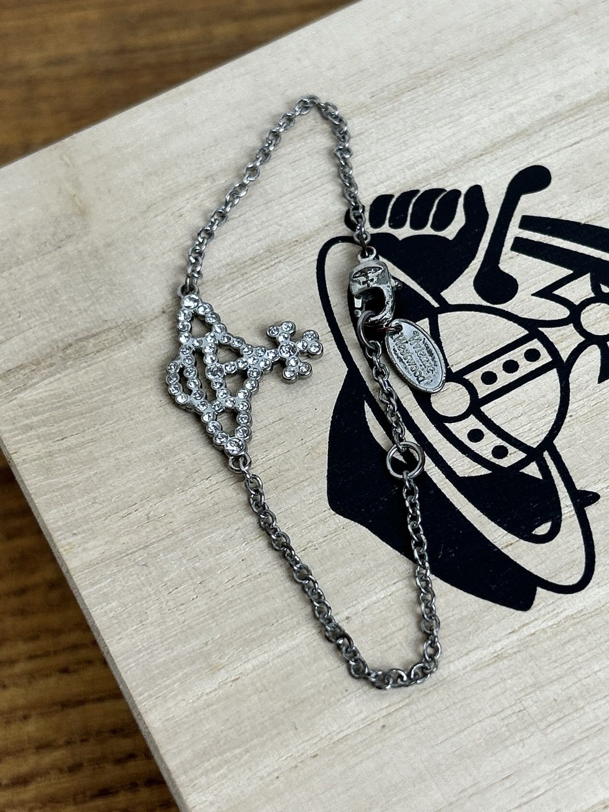 Vivienne Westwood Vintage Vivienne Westwood Crystal Orb Bracelet Size ONE SIZE - 3 Thumbnail