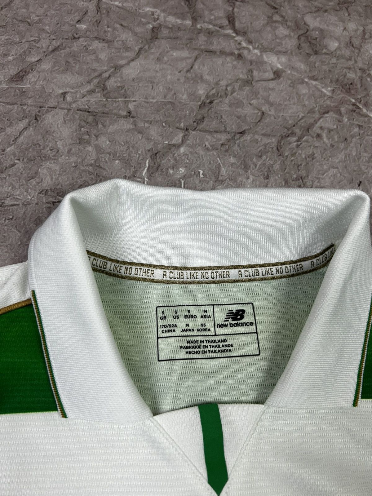 New Balance New Balance Celtic Football Jersey 2016 2017 soccer shirt Size US M / EU 48-50 / 2 - 3 Thumbnail