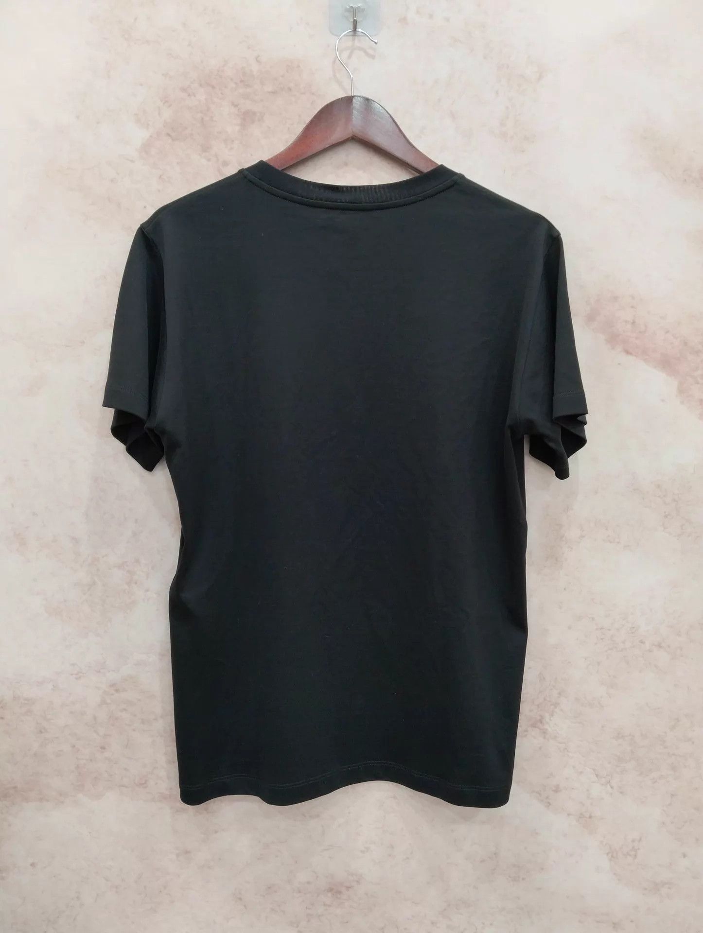 Louis Vuitton LV Neon Logo T-Shirt L Size US L / EU 52-54 / 3 - 2 Thumbnail