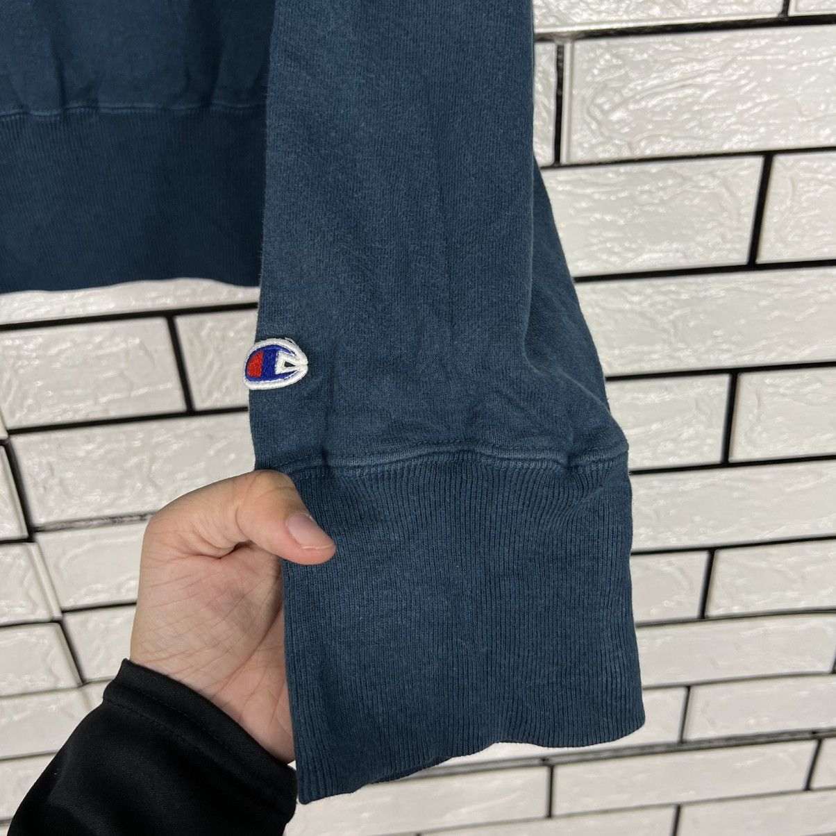 Champion Vintage CHAMPION PRODUCTS USA Crewneck Sweatshirt #4064-C185 Size US L / EU 52-54 / 3 - 7 Thumbnail