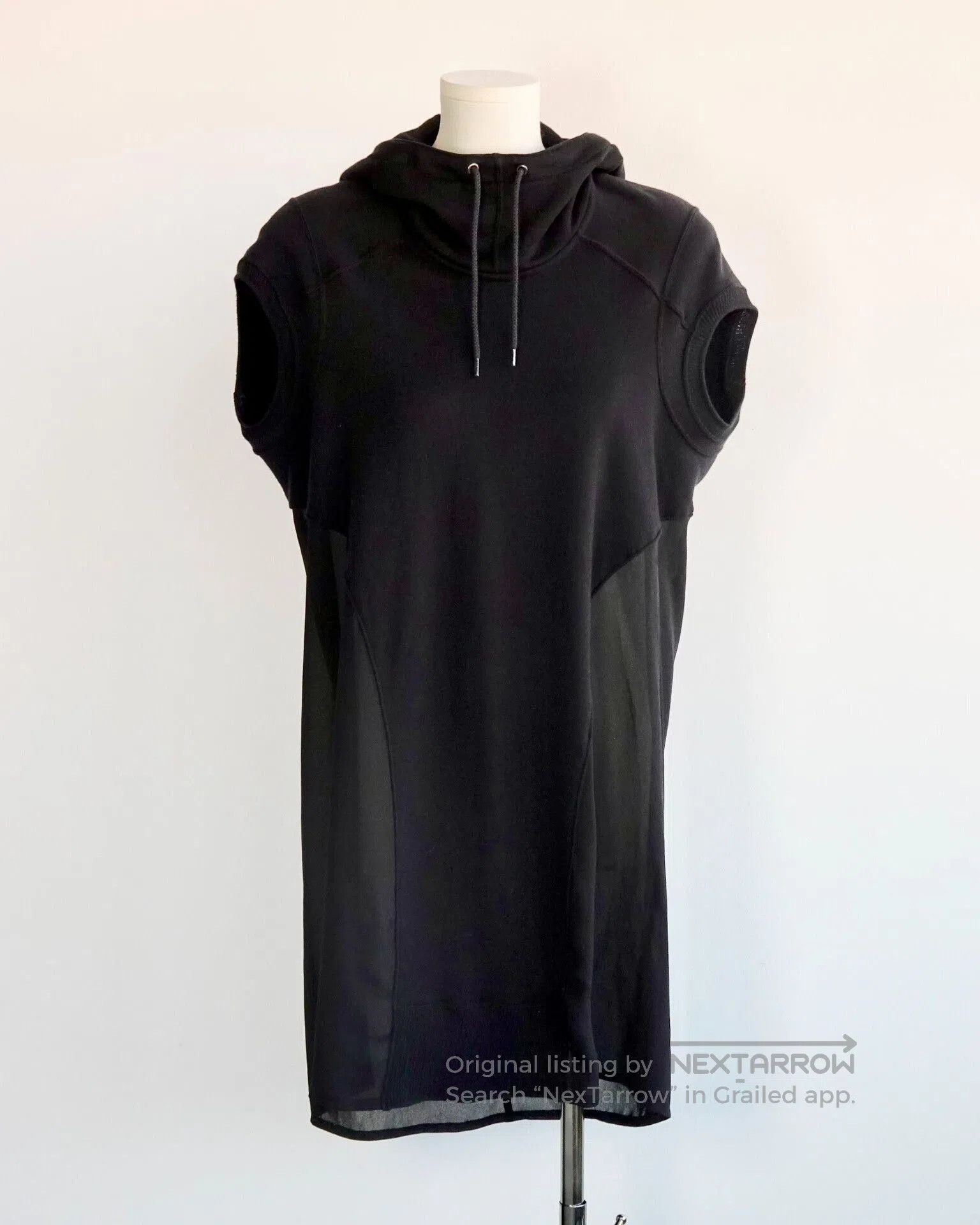 Junya Watanabe Junya Watanabe Sleeveless Hoodie Dress. Size XS / US 0-2 / IT 36-38 - 1 Thumbnail
