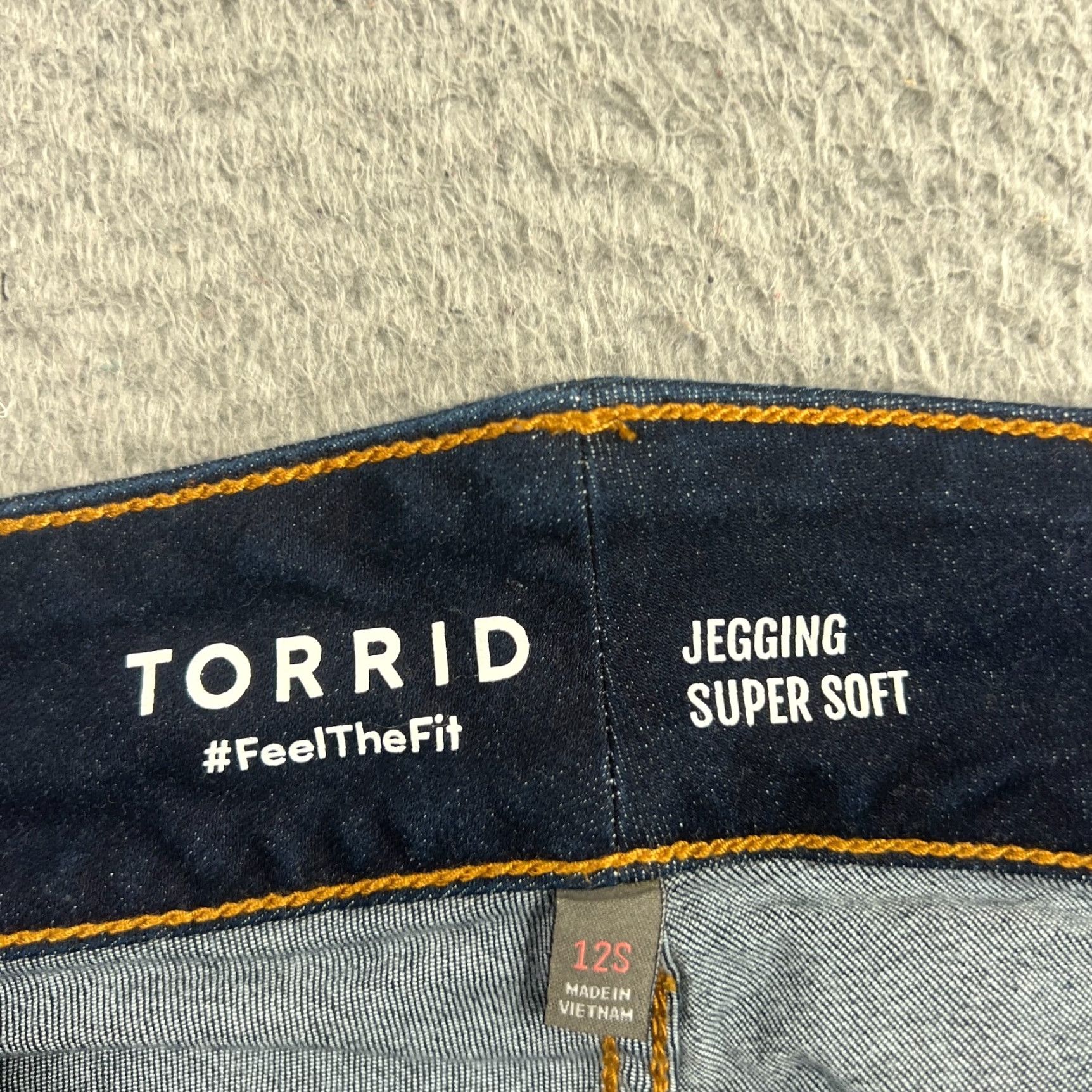 Torrid Torrid Jeans Women’s 12 Blue Cotton Denim Jegging 5-Pocket Regular Stretch Size 34" / US 12 / IT 48 - 6 Thumbnail