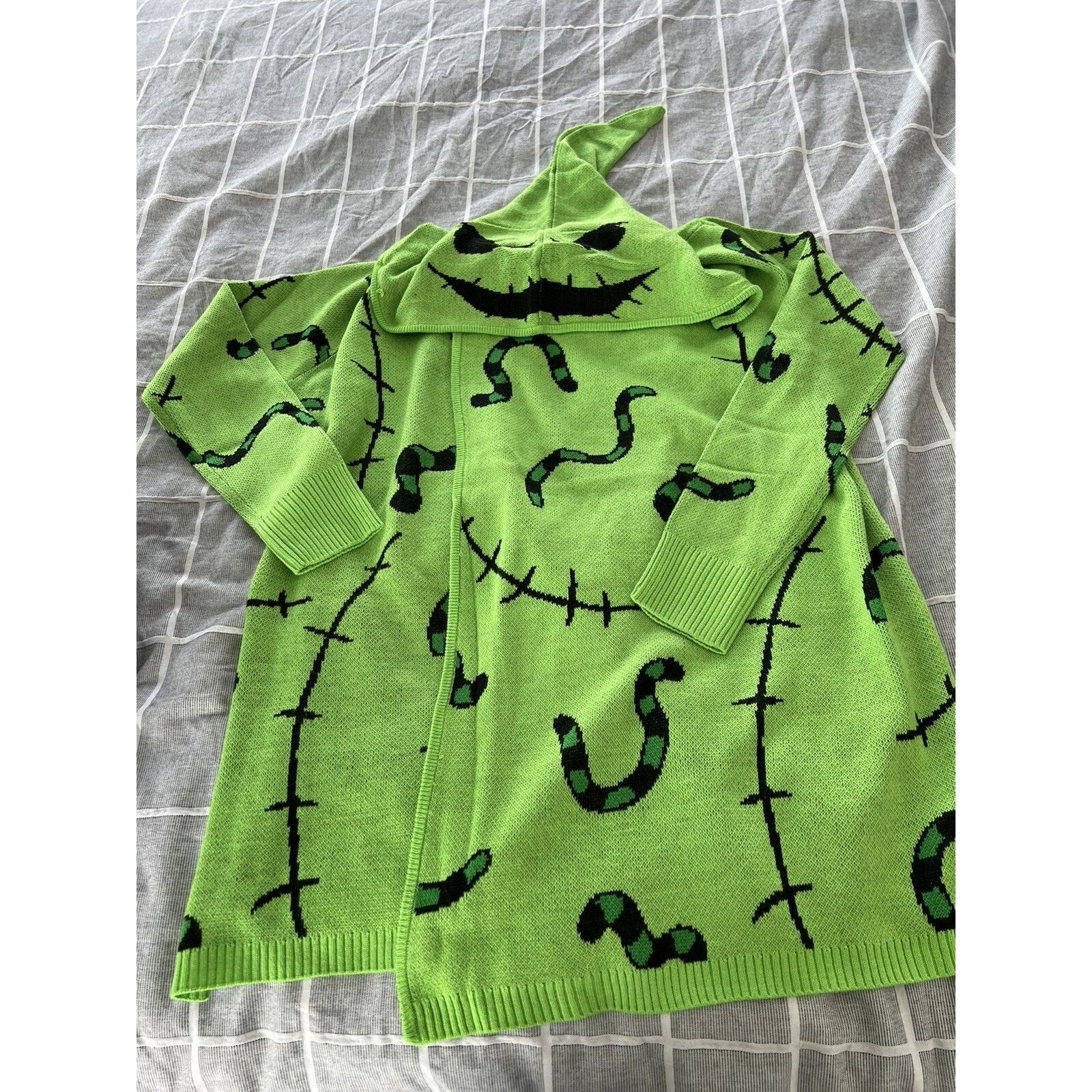 Disney Disney NBC Oogie Boogie Cardigan Medium NWT!! Size M / US 6-8 / IT 42-44 - 1 Thumbnail