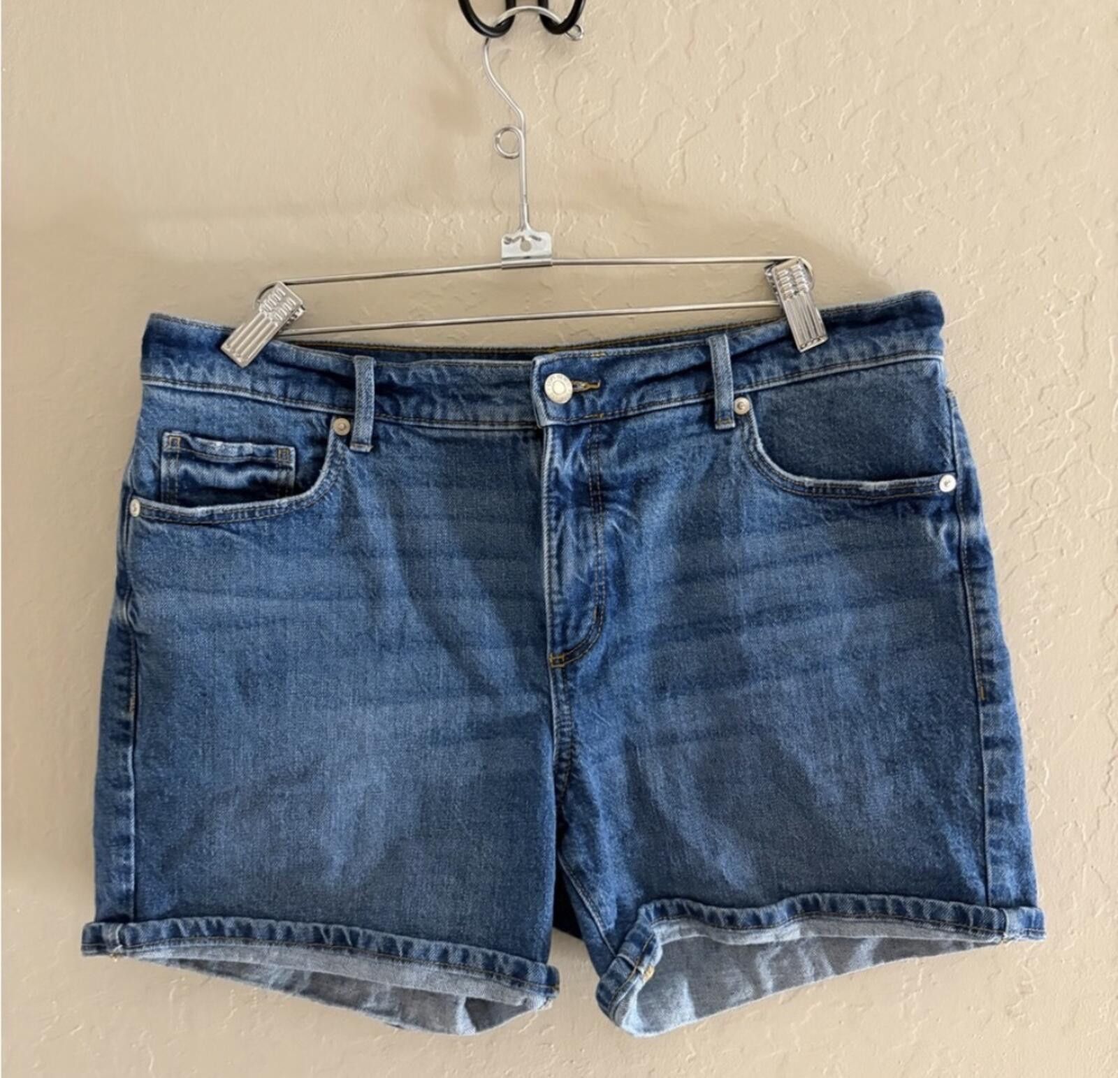 Other Loft the roll denim shorts Size 29" - 1 Thumbnail