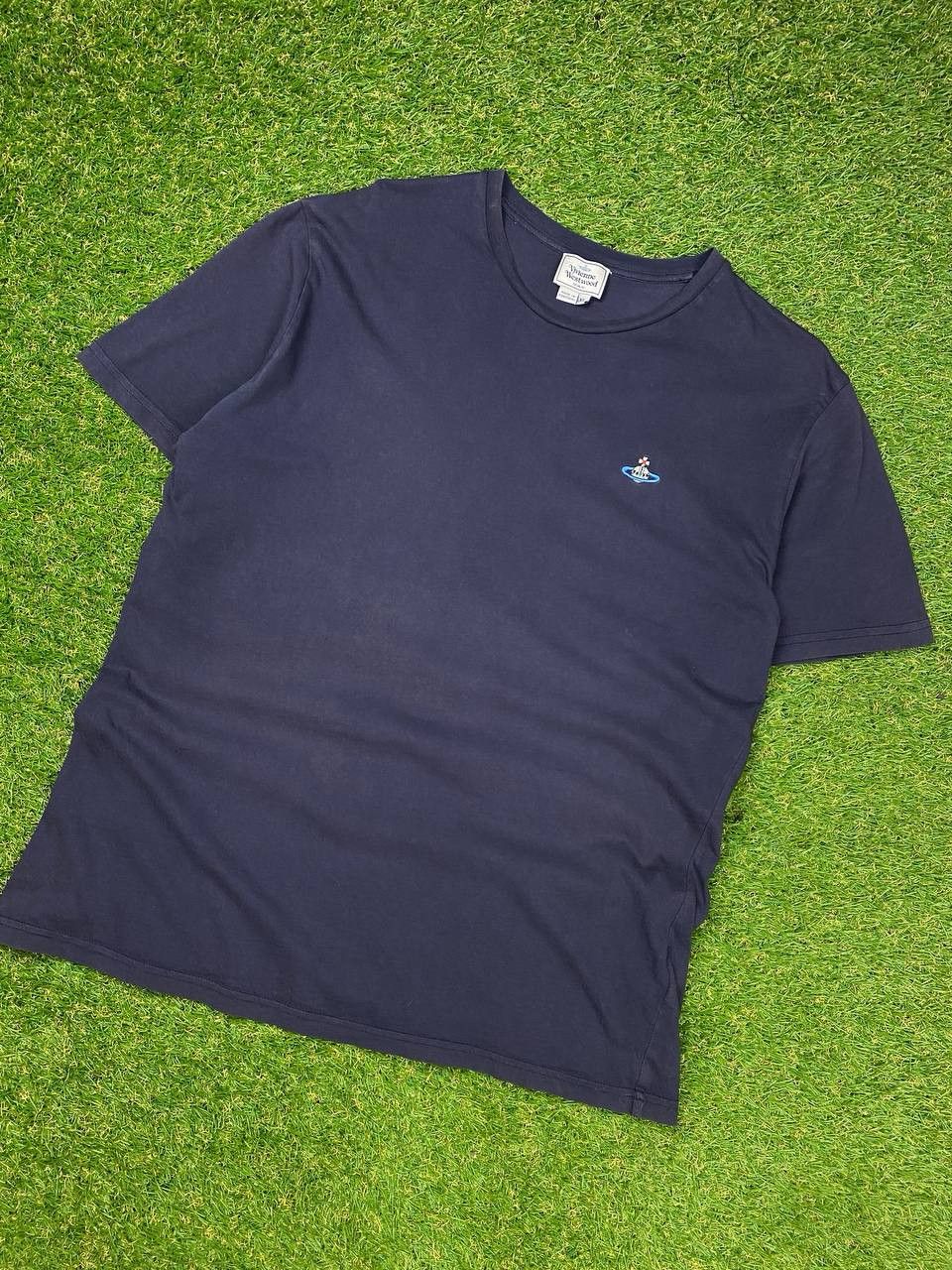 Vivienne Westwood Vivienne Westwood Small Logo Orb Classic Mens tee Size US XL / EU 56 / 4 - 1 Thumbnail