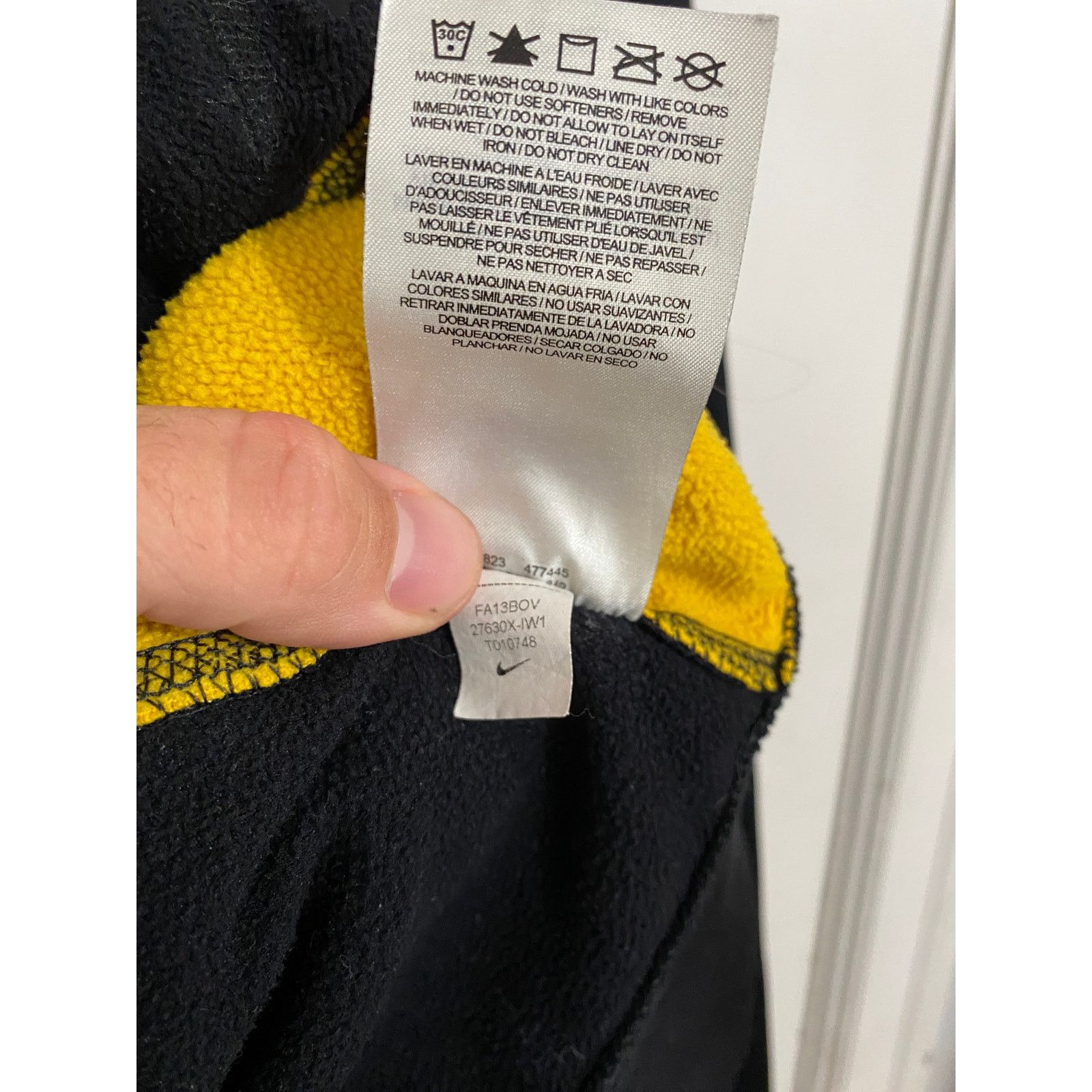 Nike University of Iowa Hawkeyes Nike Therma-Fit Hoodie Size M Size US M / EU 48-50 / 2 - 6 Thumbnail