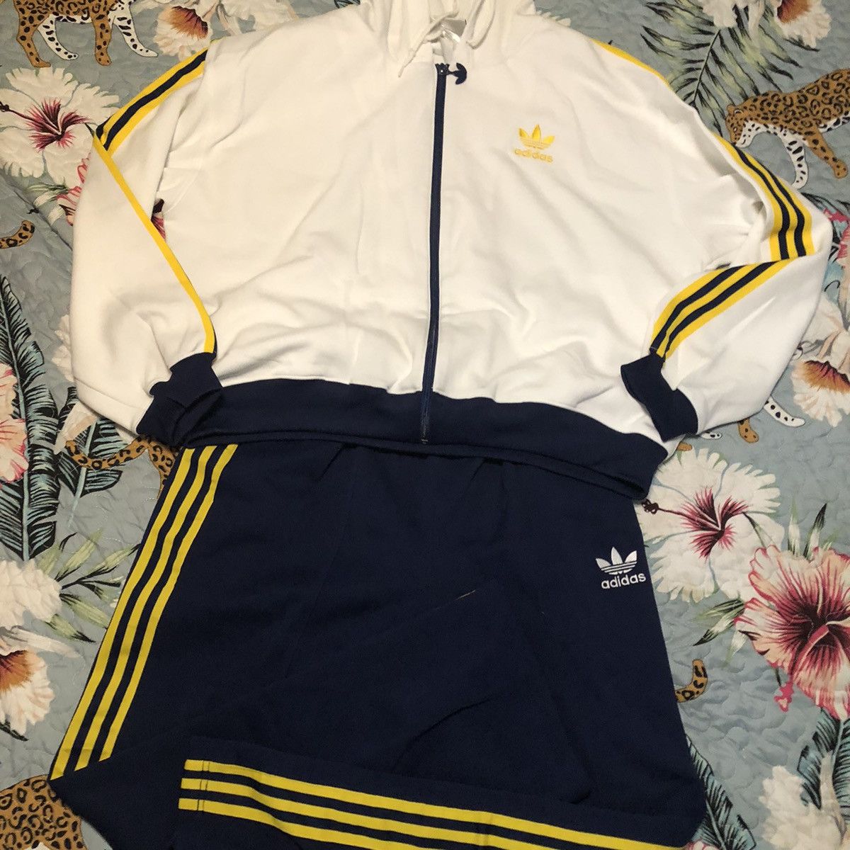 Adidas Adidas Size 31" - 1 Thumbnail