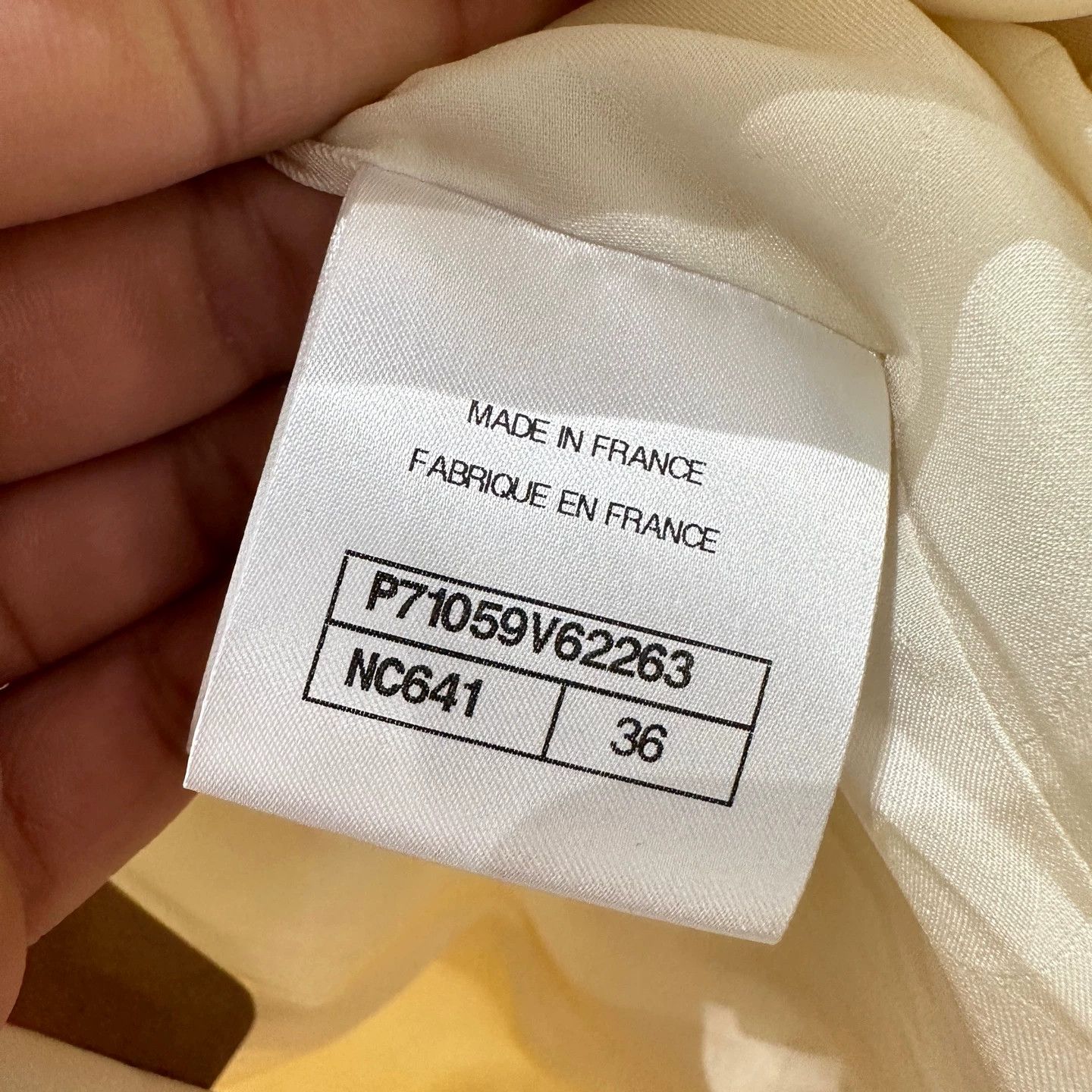 Chanel Chanel apr473 Embossed Tweed Logo Wool Jacket 36 Size XS / US 0-2 / IT 36-38 - 4 Thumbnail