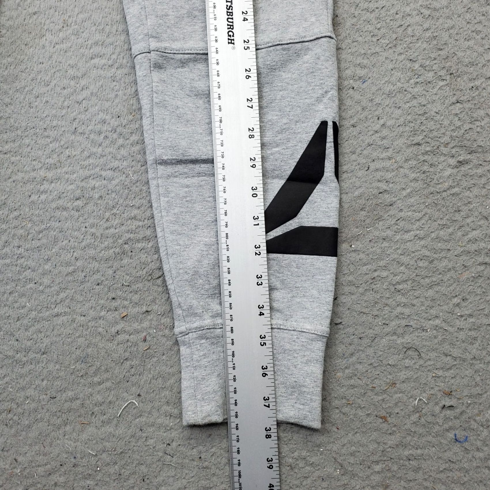 Reebok Reebok Jogger Pants Womens S Gray Tapered Leg Script Logo Drawstring Waist Size 28" / US 6 / IT 42 - 4 Thumbnail