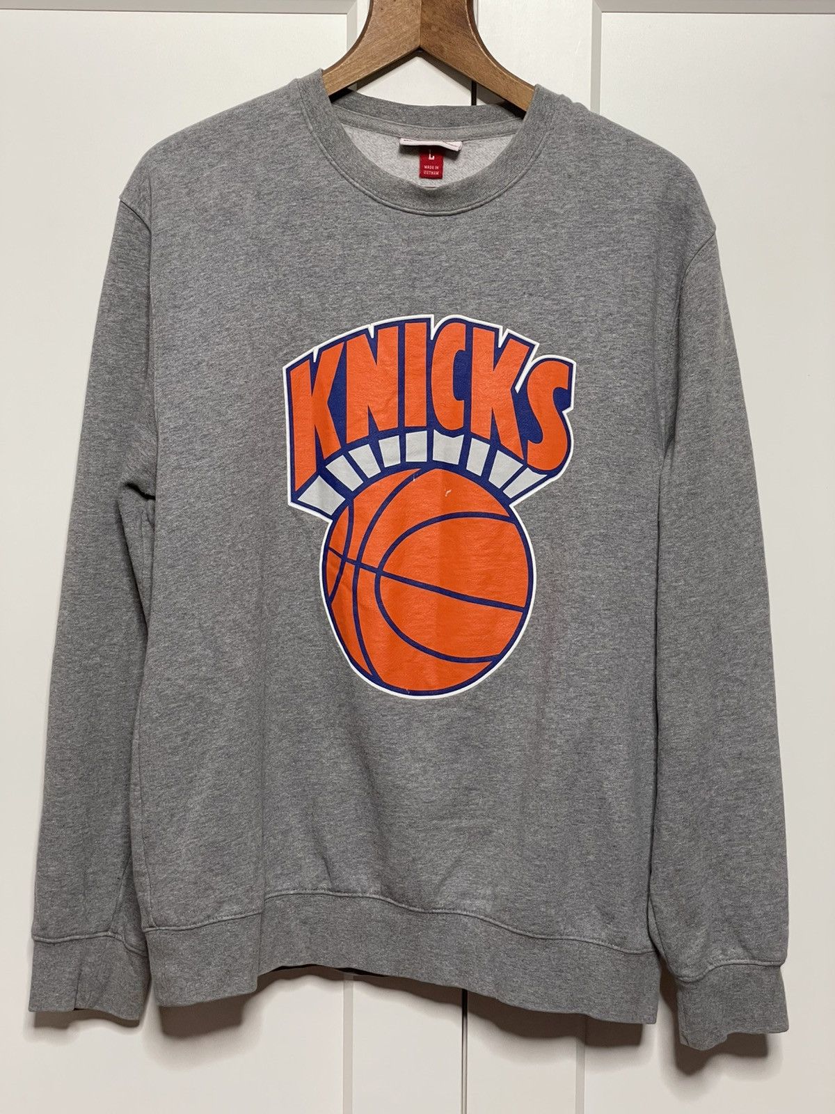 Mitchell & Ness Vintage grey sweatshirt with Knicks print Size US L / EU 52-54 / 3 - 1 Thumbnail
